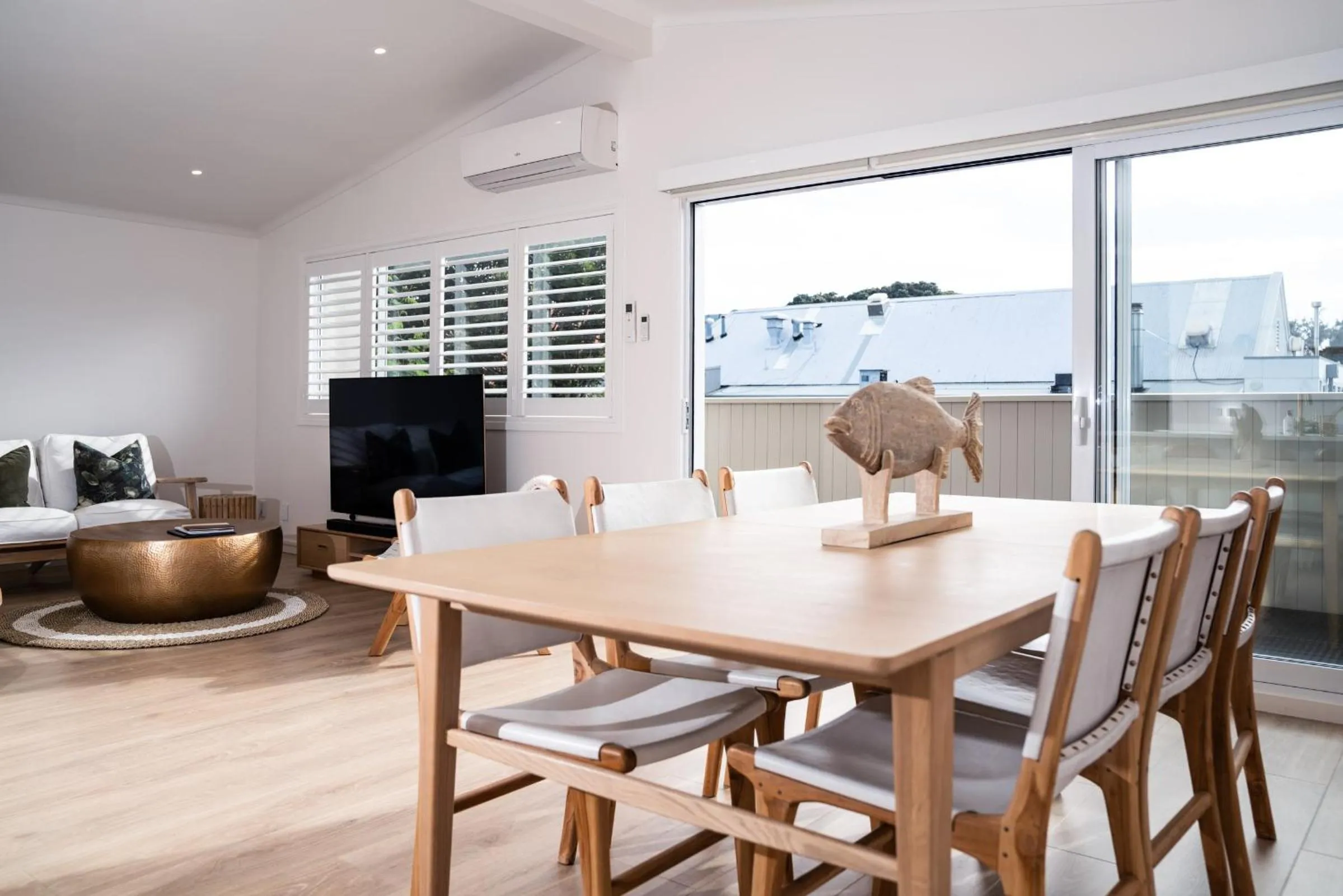 Dining area in Stay Mission Bay
