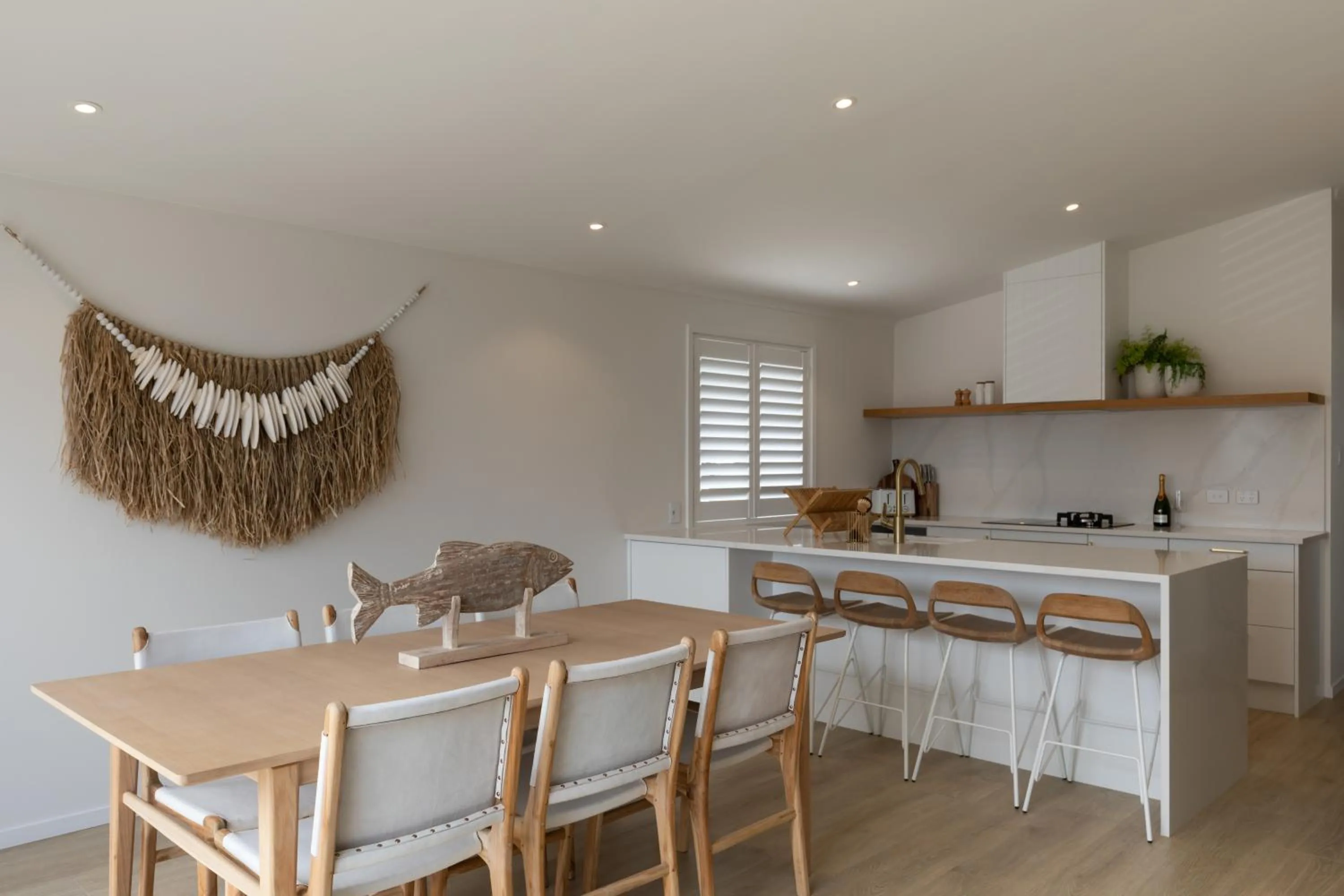 Kitchen or kitchenette in Stay Mission Bay