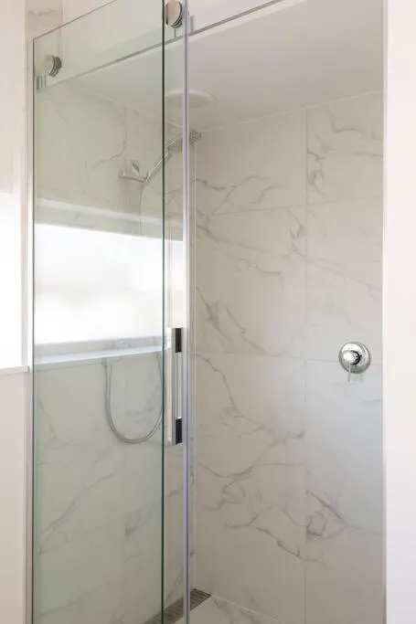 Shower in Stay Mission Bay