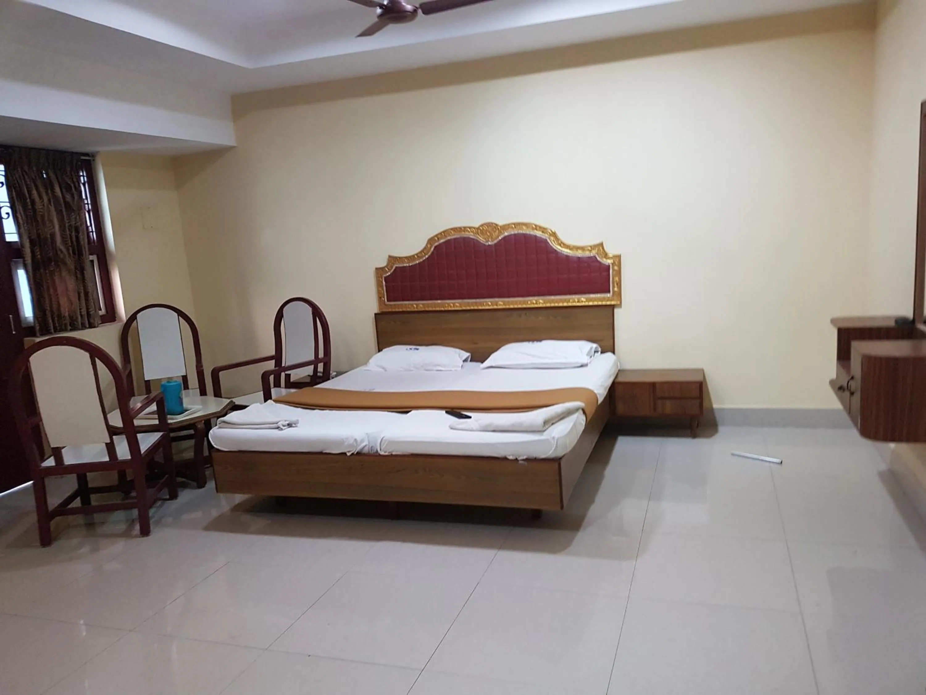 Photo of the whole room, Bed in Hotel Chanma International