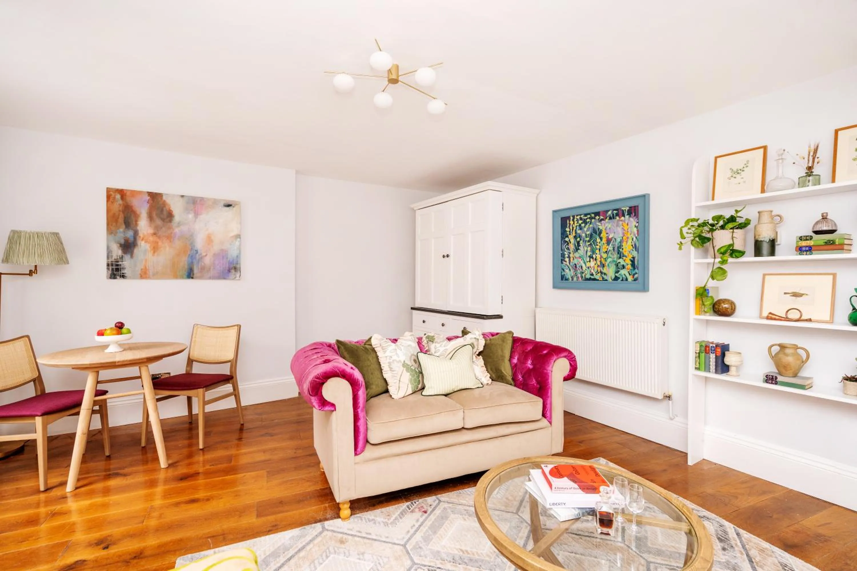 Living room in The Berkeley Square Hotel Bristol