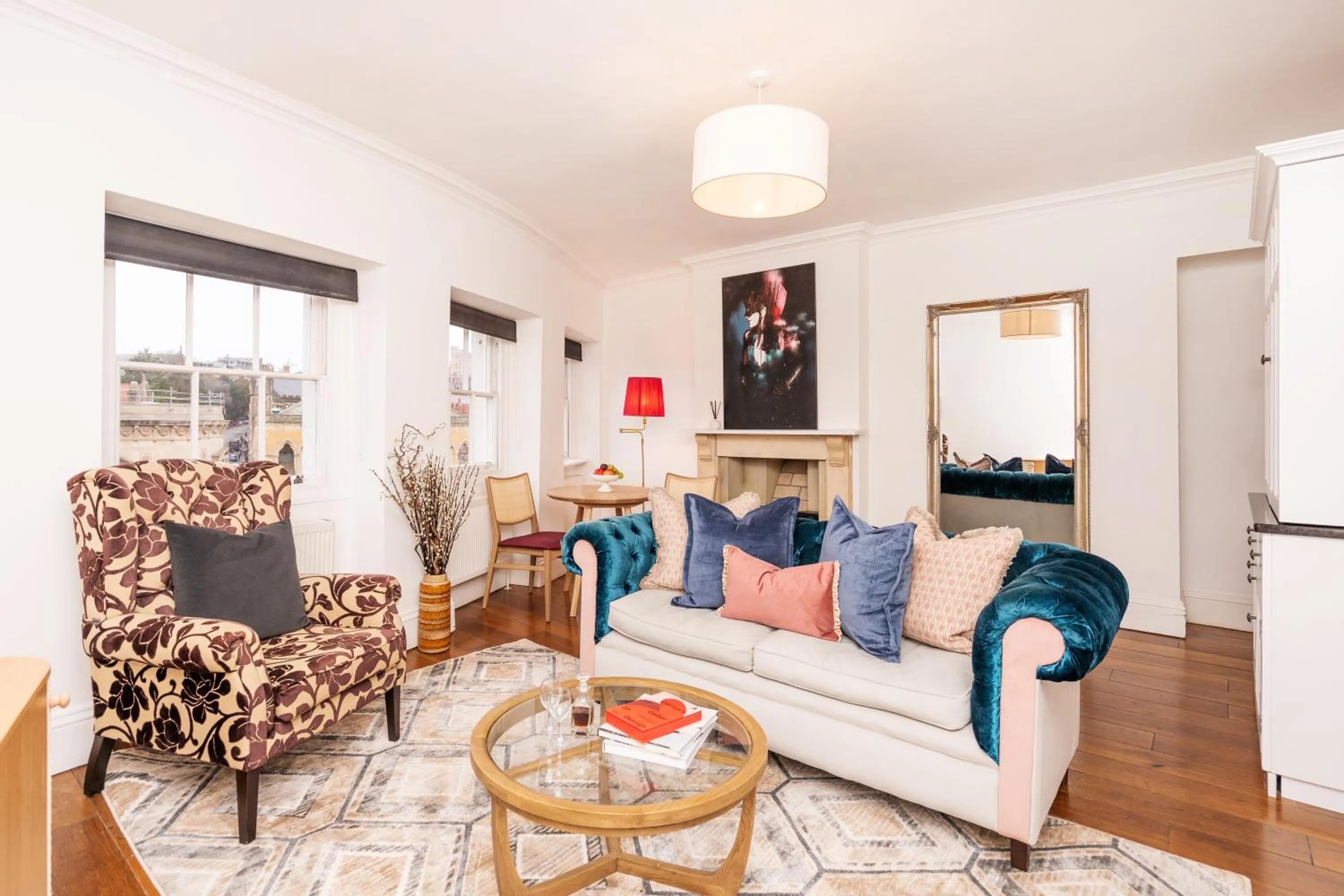 Living room in The Berkeley Square Hotel Bristol