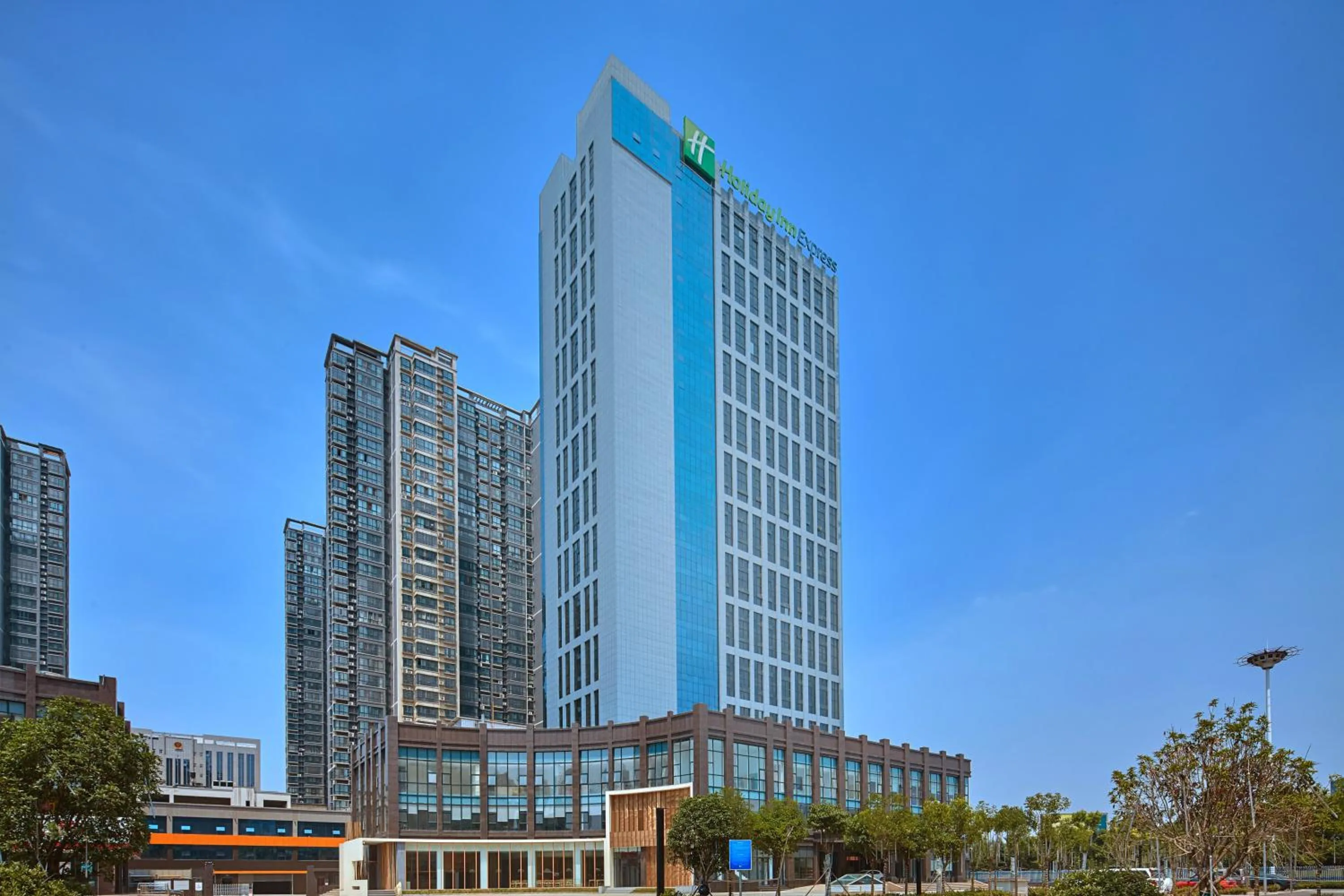 Property building in Holiday Inn Express Luoyang Yichuan by IHG
