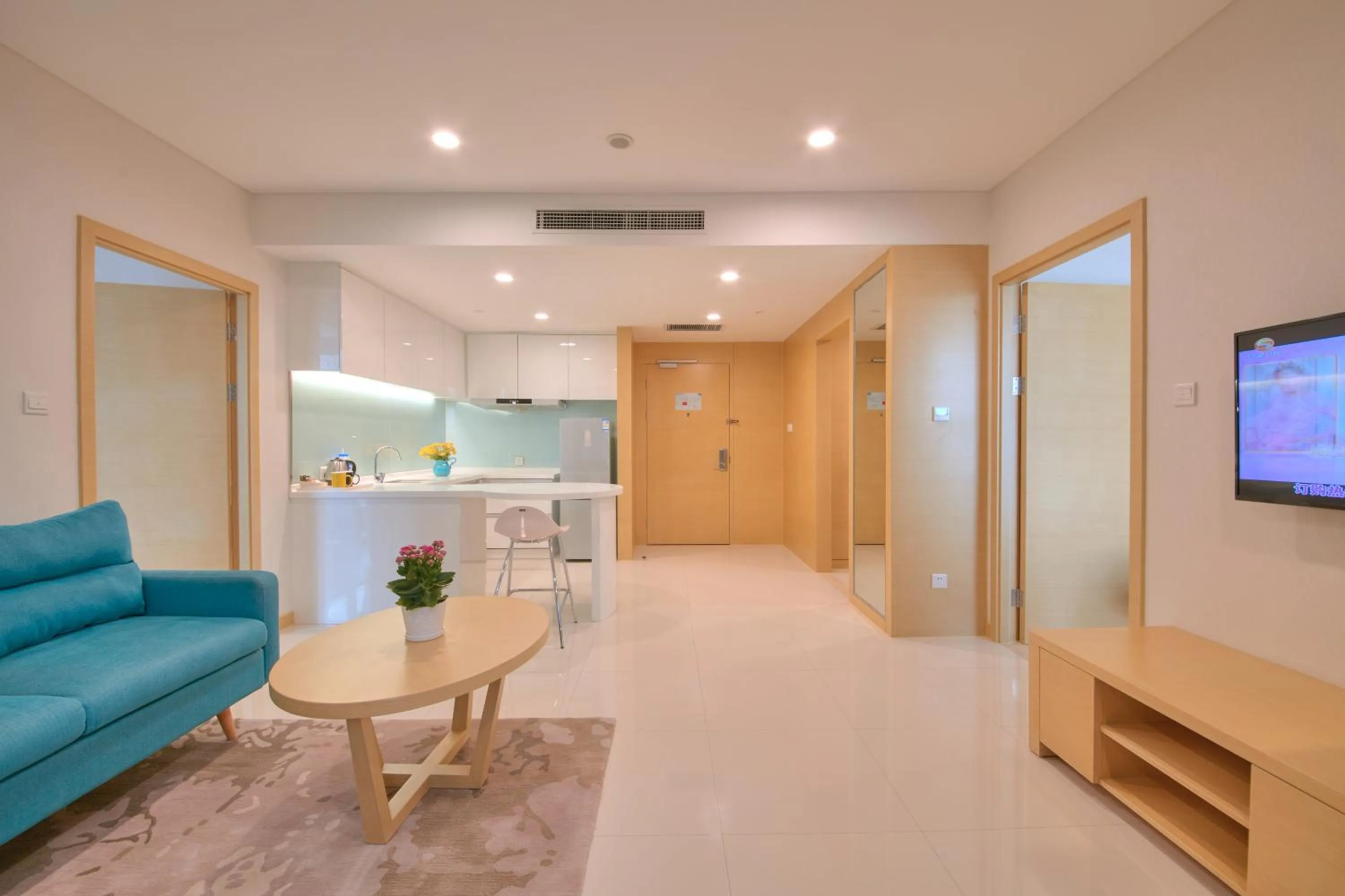 Photo of the whole room in Holiday Inn Express Luoyang Yichuan by IHG