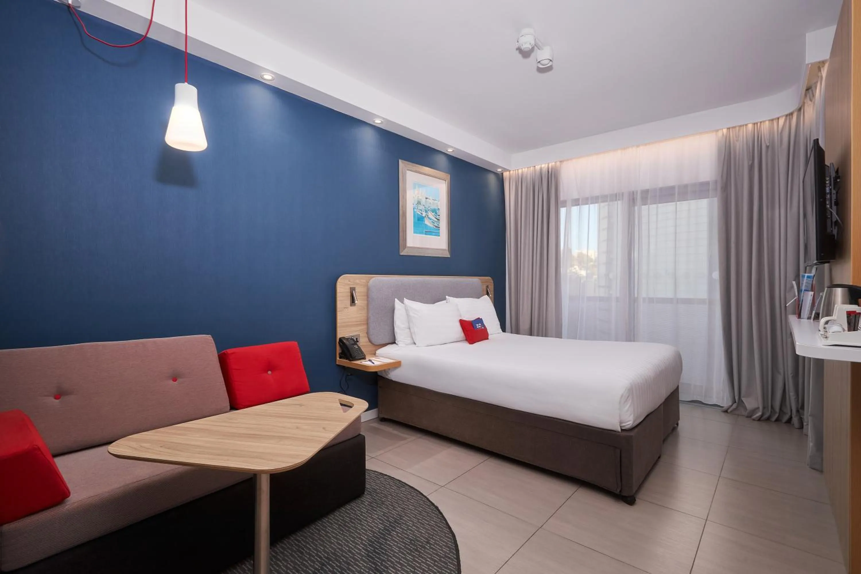 Bedroom, Bed in Holiday Inn Express - Malta by IHG