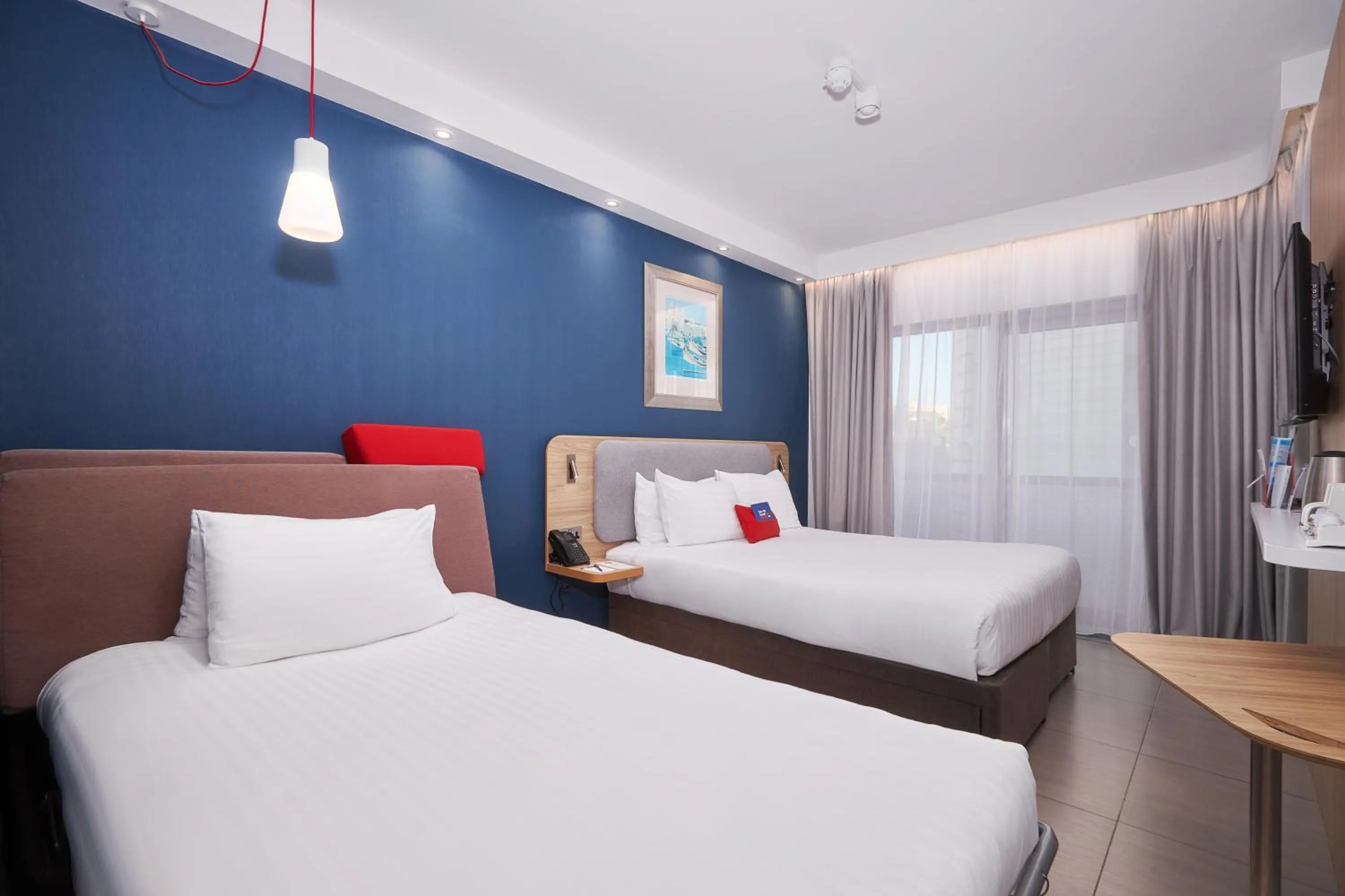 Bedroom, Bed in Holiday Inn Express - Malta by IHG