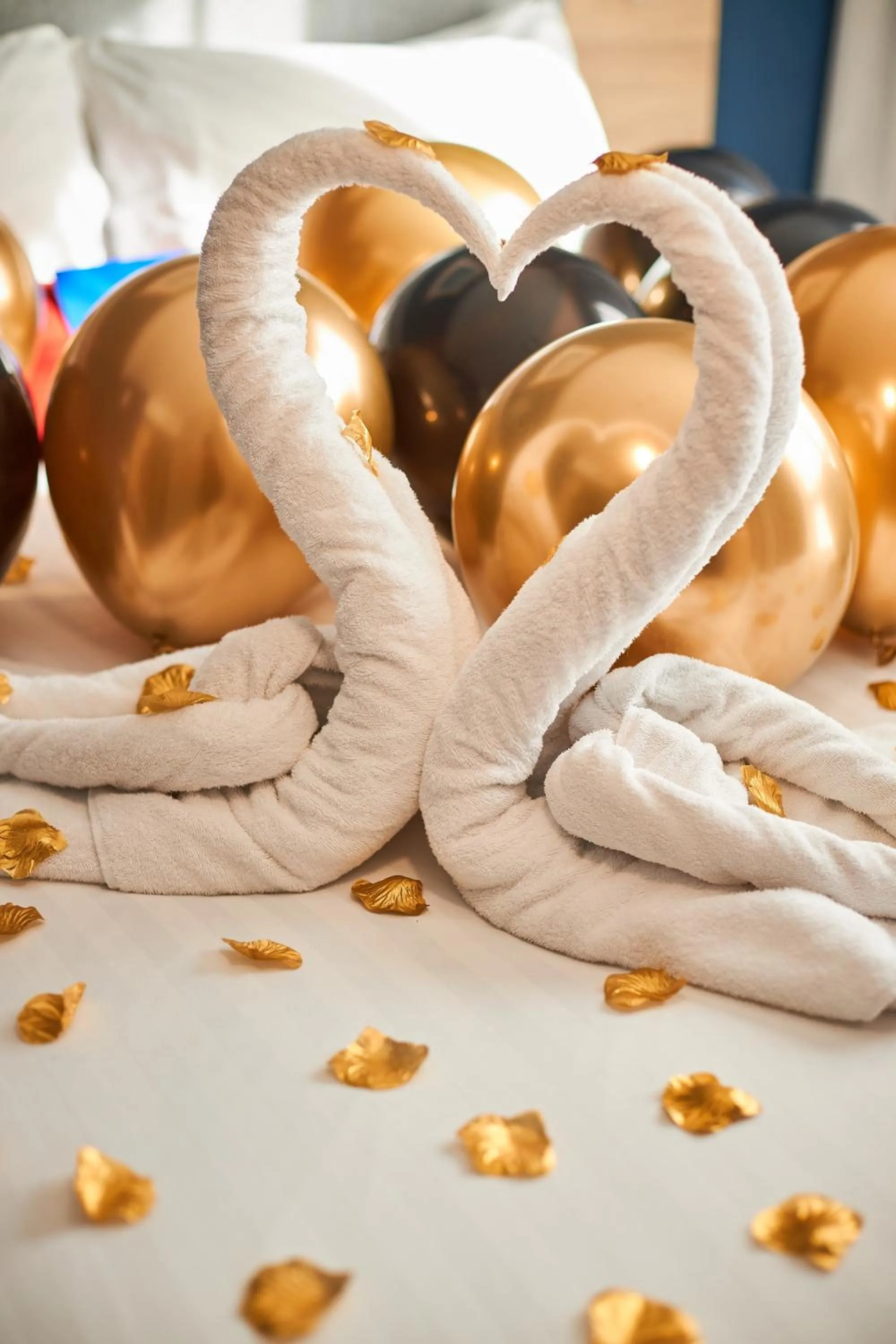 Bedroom, Bed in Holiday Inn Express - Malta by IHG