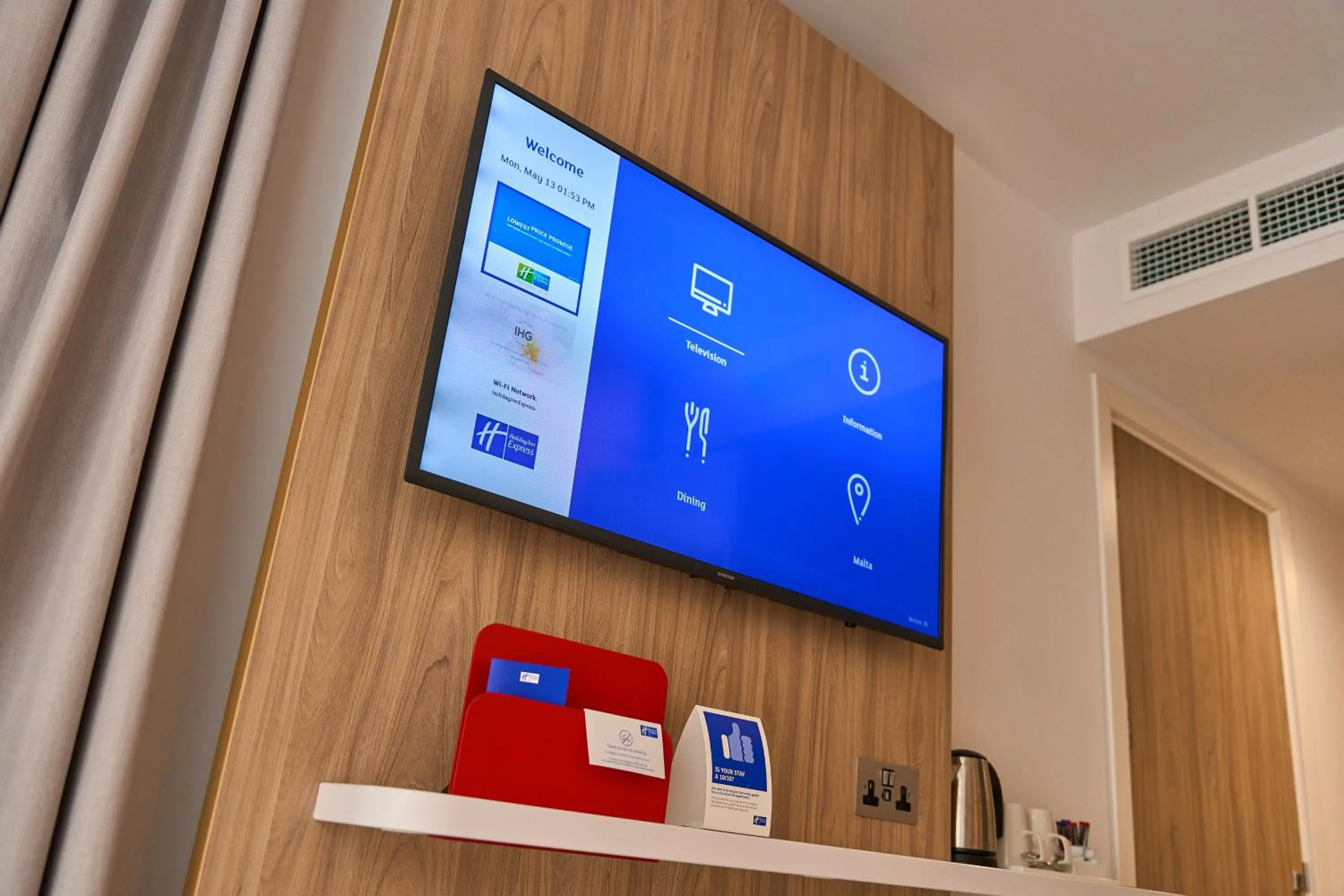 TV and multimedia in Holiday Inn Express - Malta by IHG