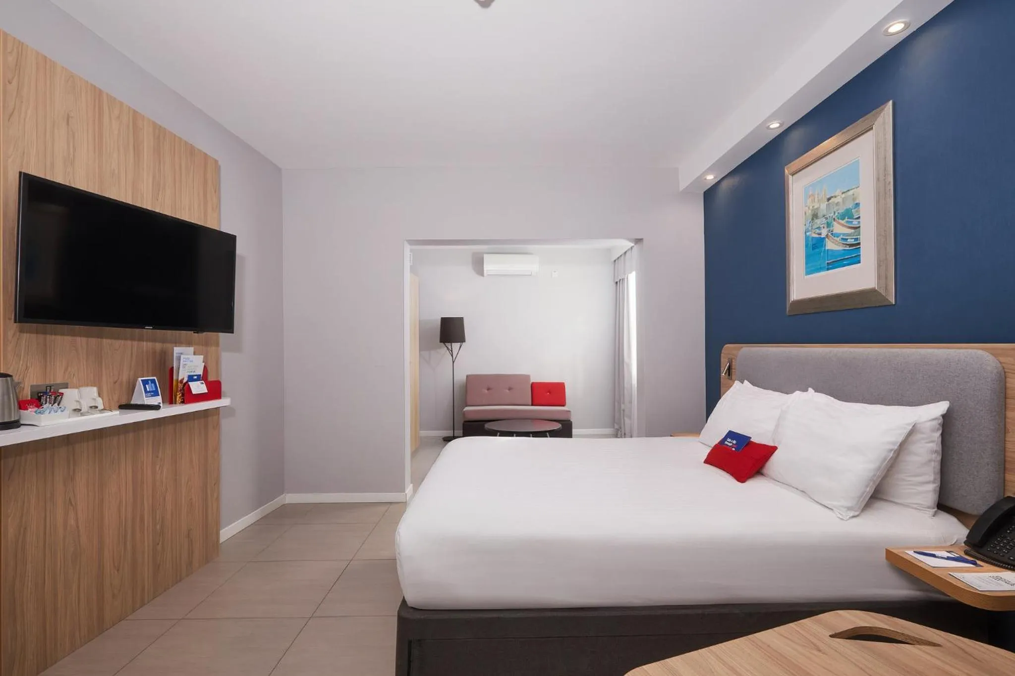 Photo of the whole room, Bed in Holiday Inn Express - Malta by IHG