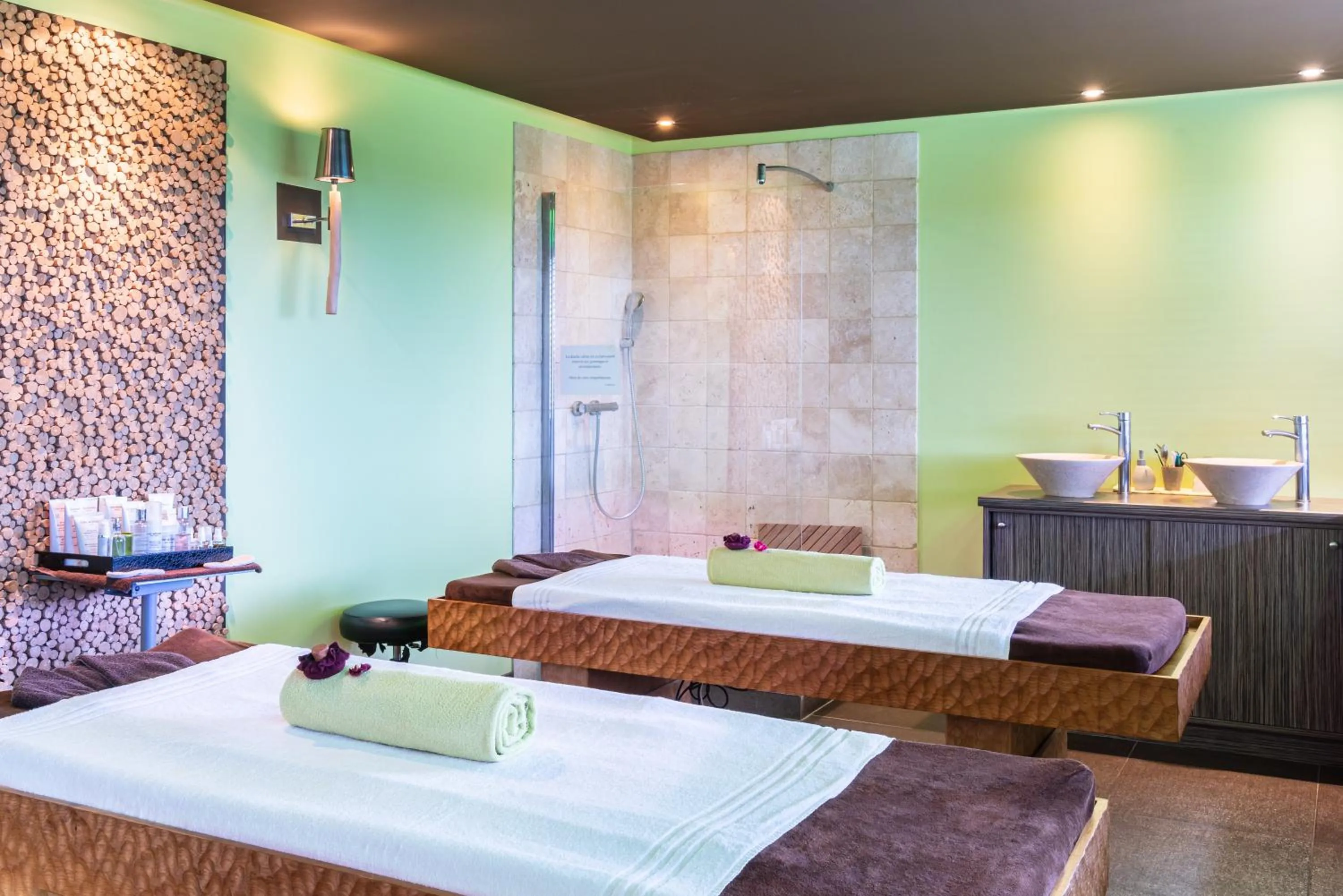 Spa and wellness centre/facilities, Bed in Domaine De Villers & Spa