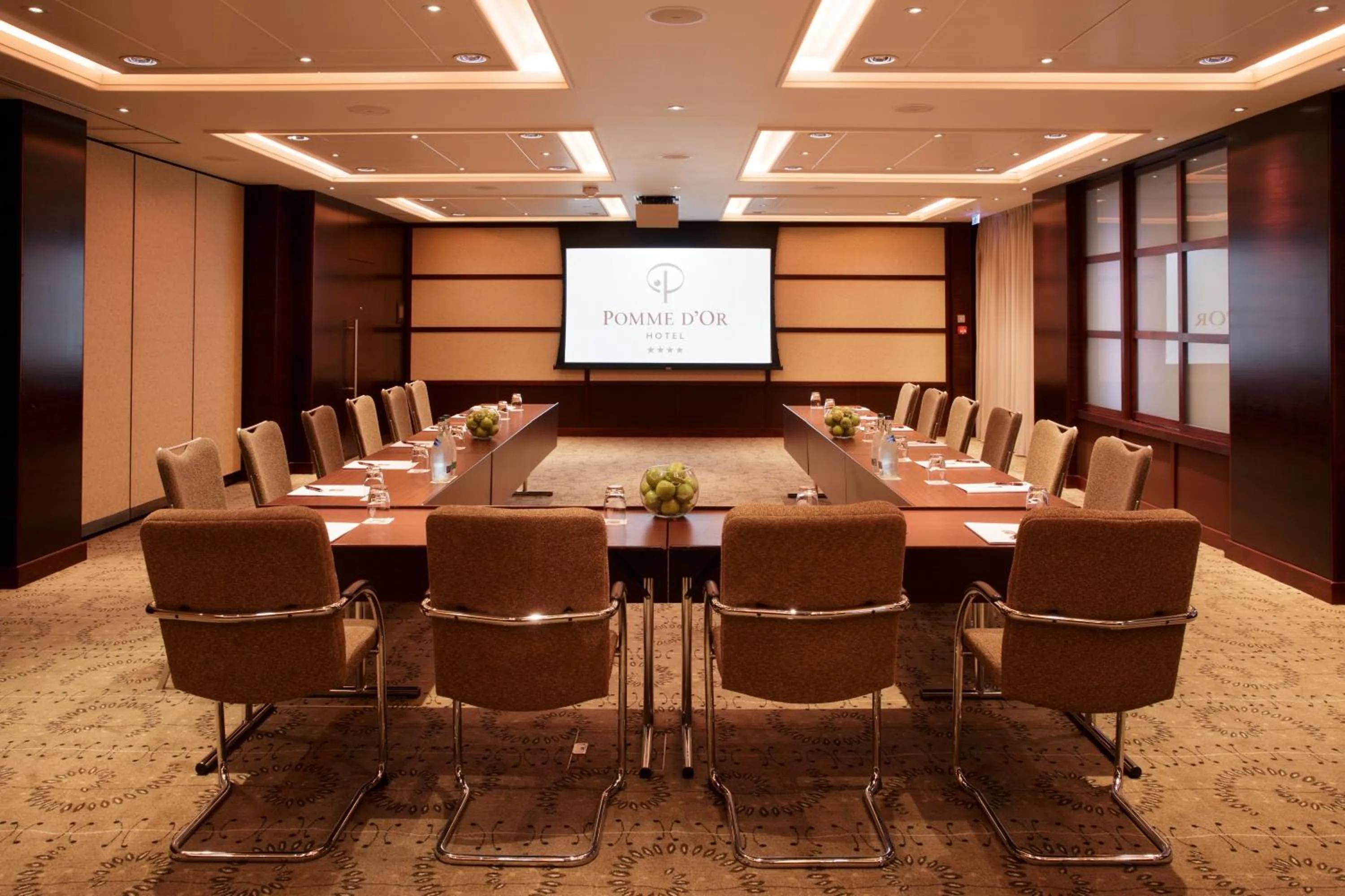 Meeting/conference room in Pomme d'Or Hotel