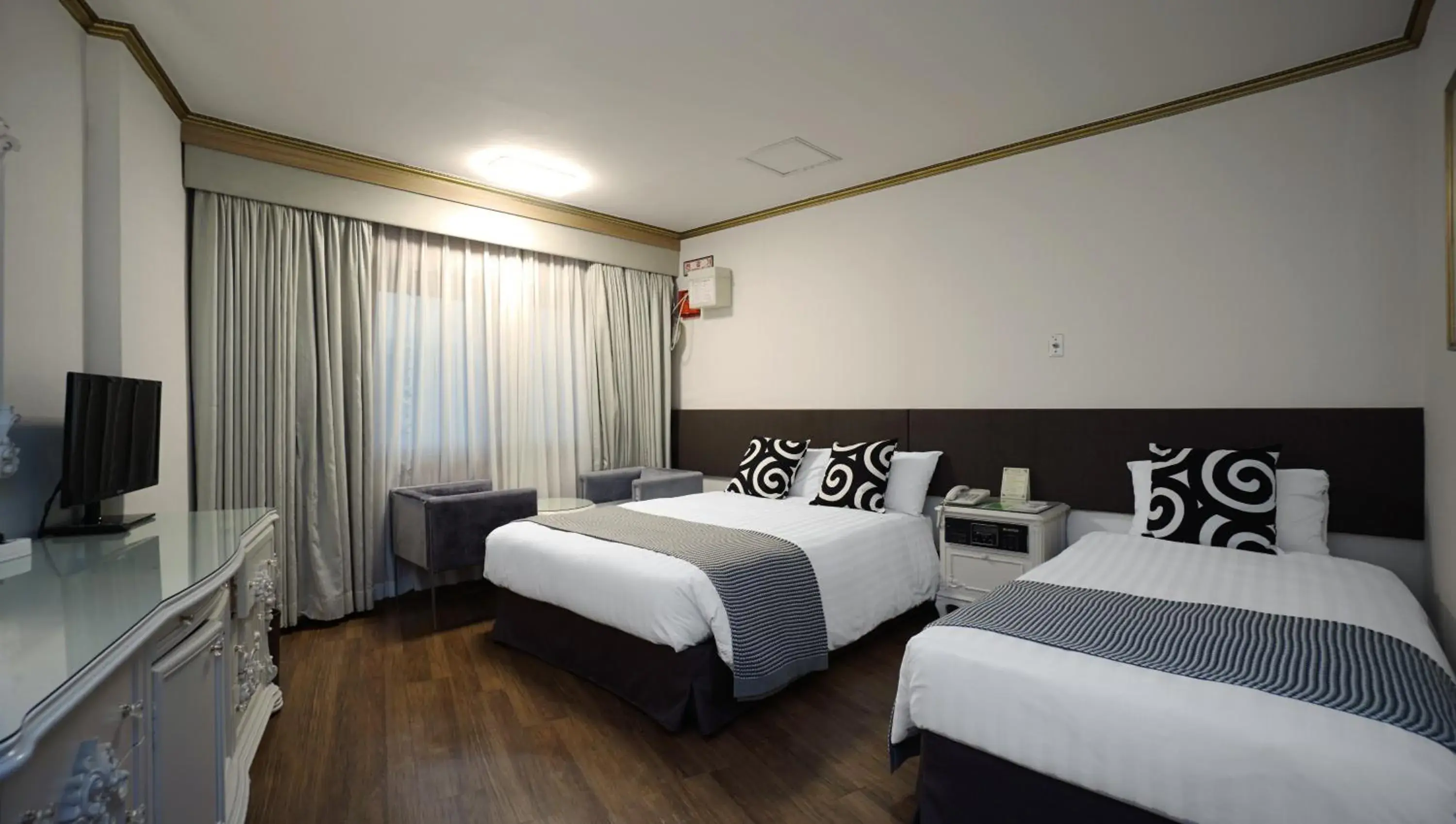 Deluxe Double or Twin Room in Insadong Crown Hotel Deluxe Double or Twin Room in Insadong Crown Hotel