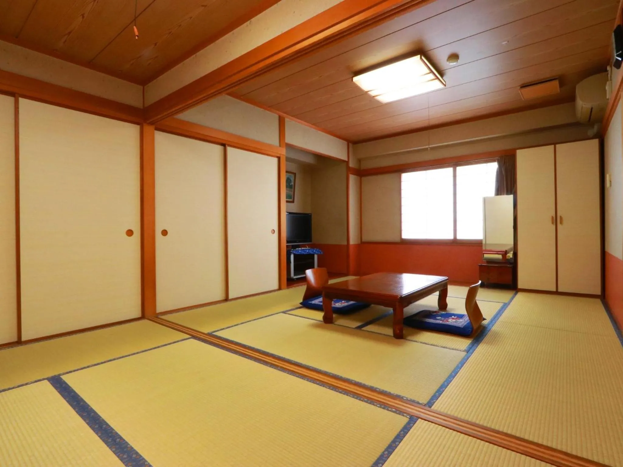 Photo of the whole room in Business Hotel Nishikiryu