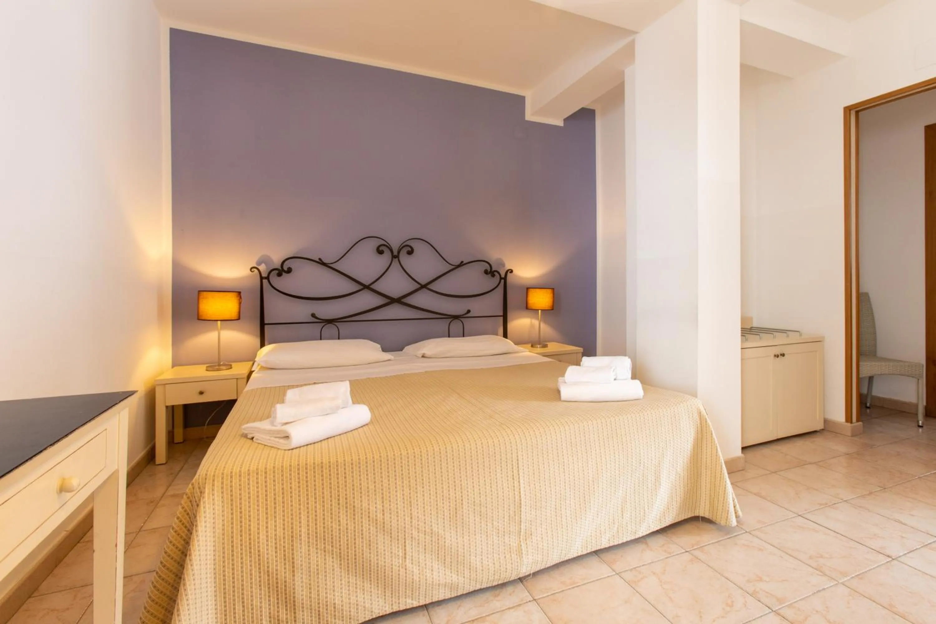 Bedroom, Bed in Hotel Amarea - Aeolian Charme