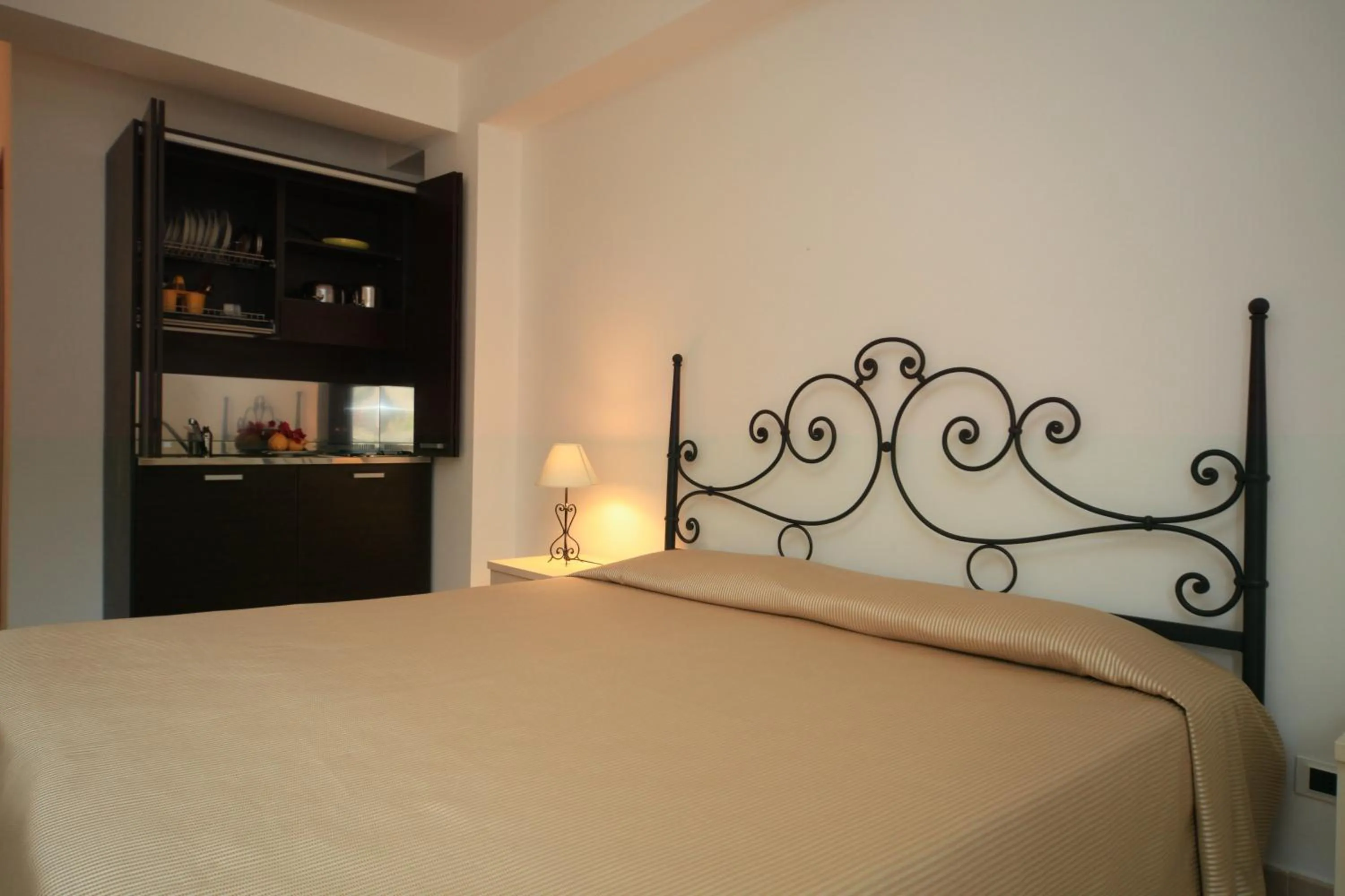 Bedroom, Bed in Hotel Amarea - Aeolian Charme