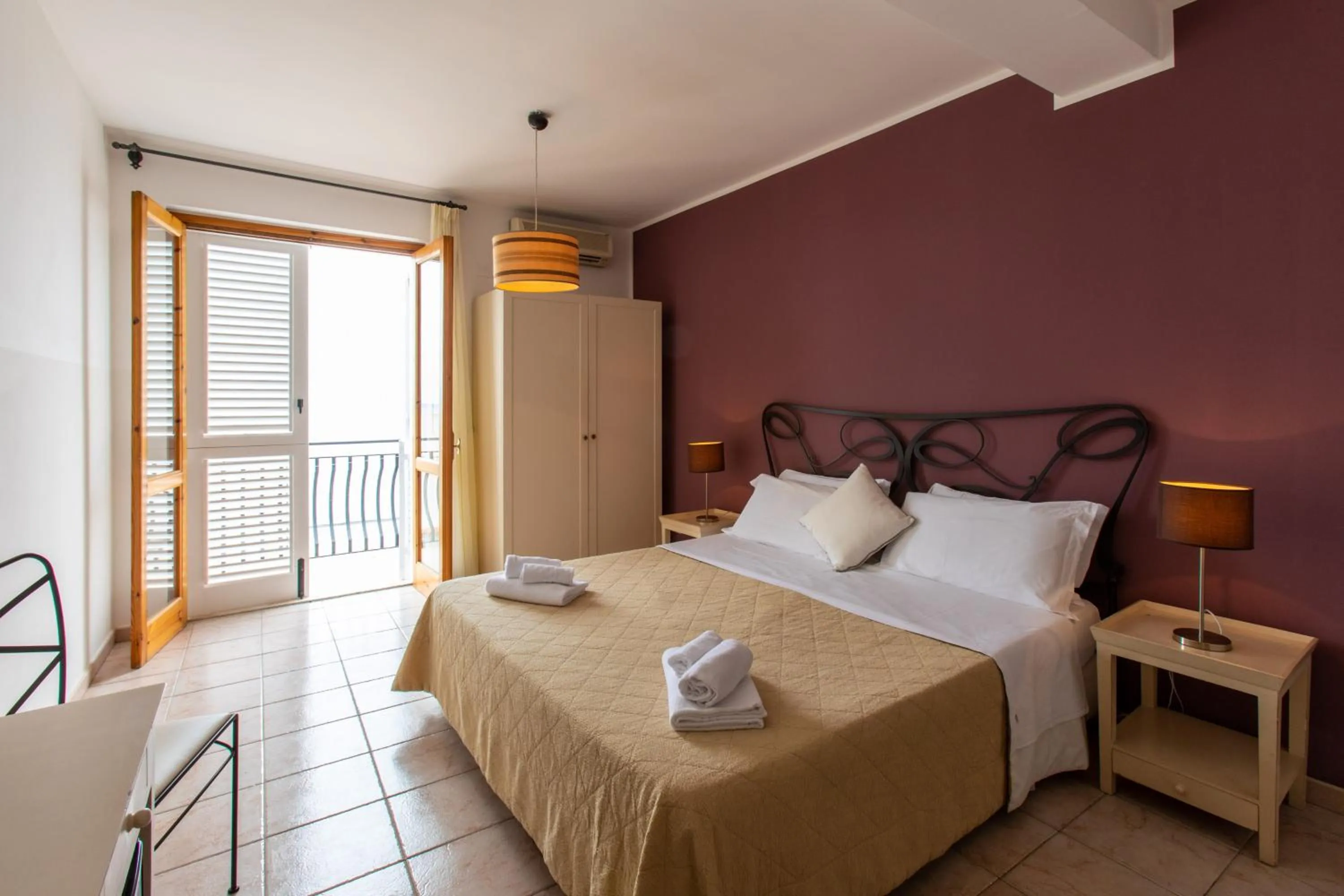 Bedroom, Bed in Hotel Amarea - Aeolian Charme