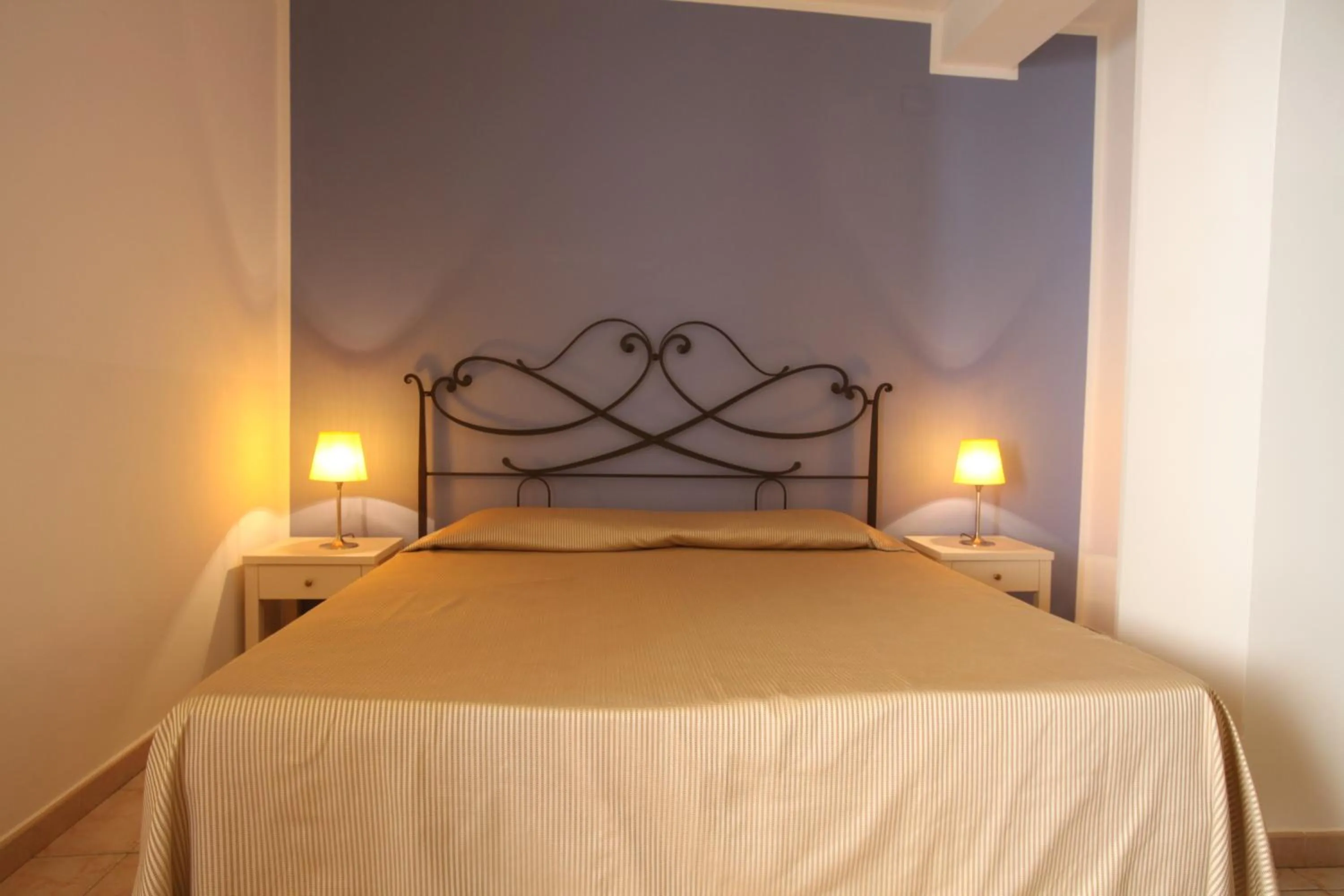 Bedroom, Bed in Hotel Amarea - Aeolian Charme