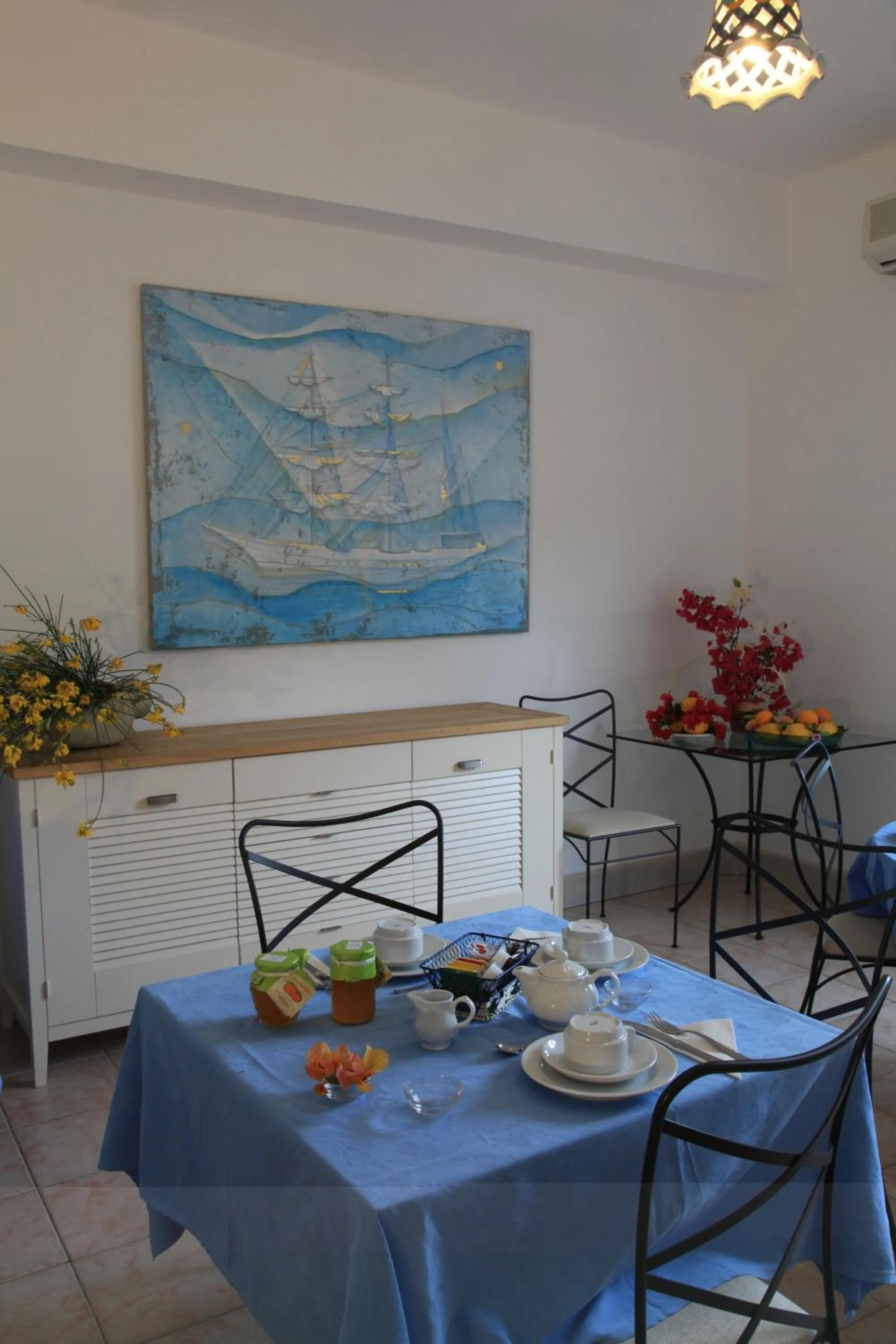 Lounge or bar in Hotel Amarea - Aeolian Charme