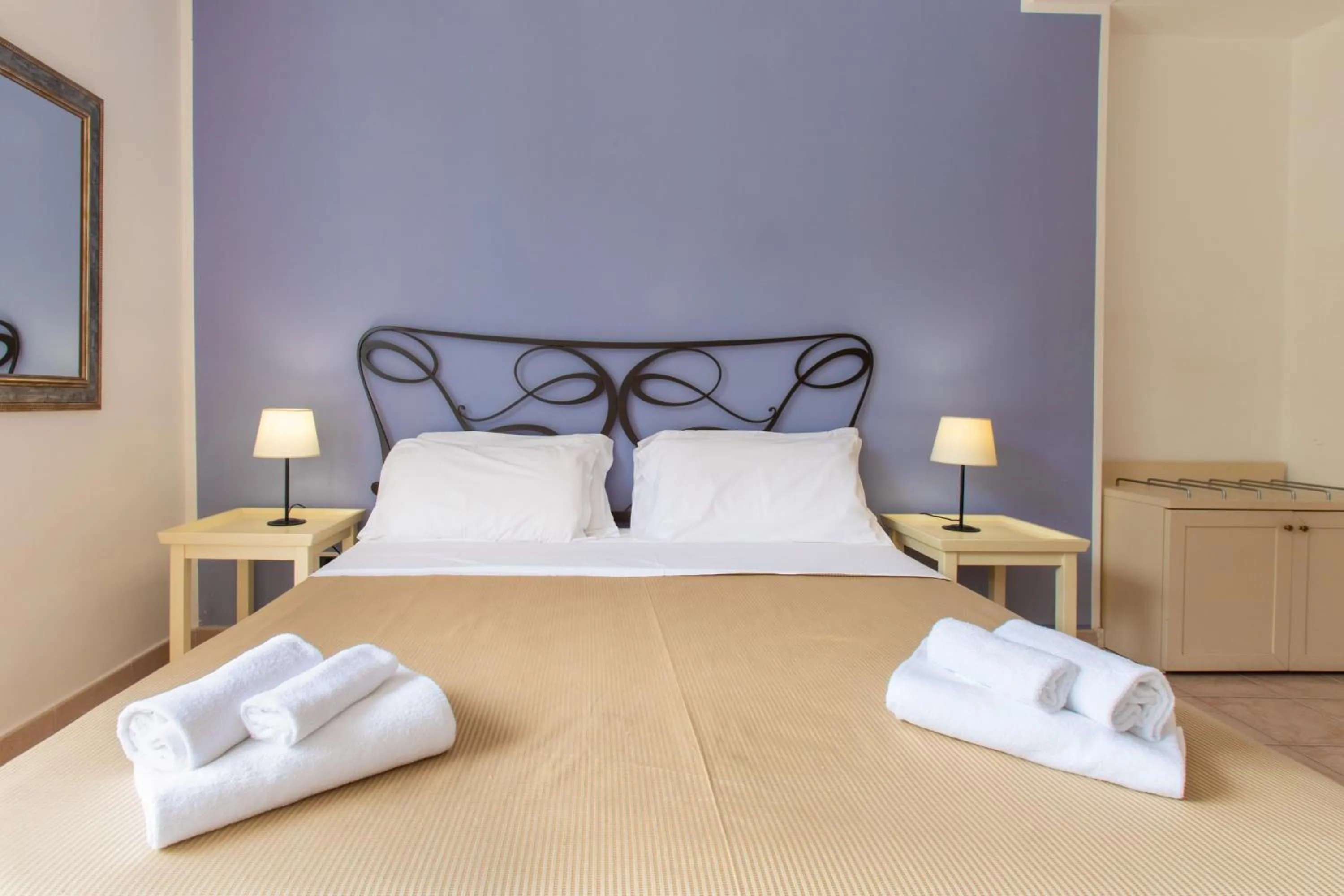 Bedroom, Bed in Hotel Amarea - Aeolian Charme