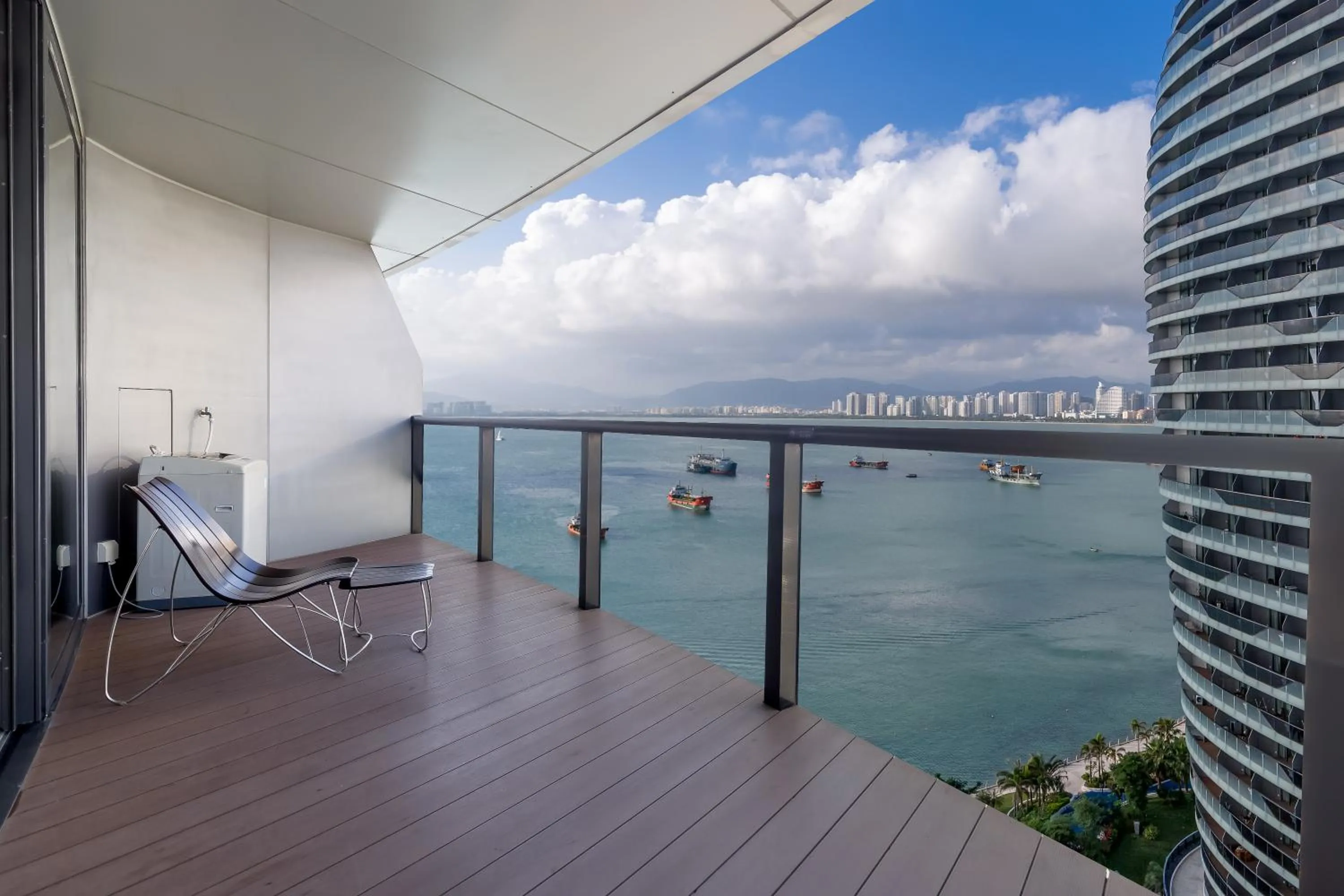 Balcony/Terrace in Sanya Phoenix Island Yuejia flat