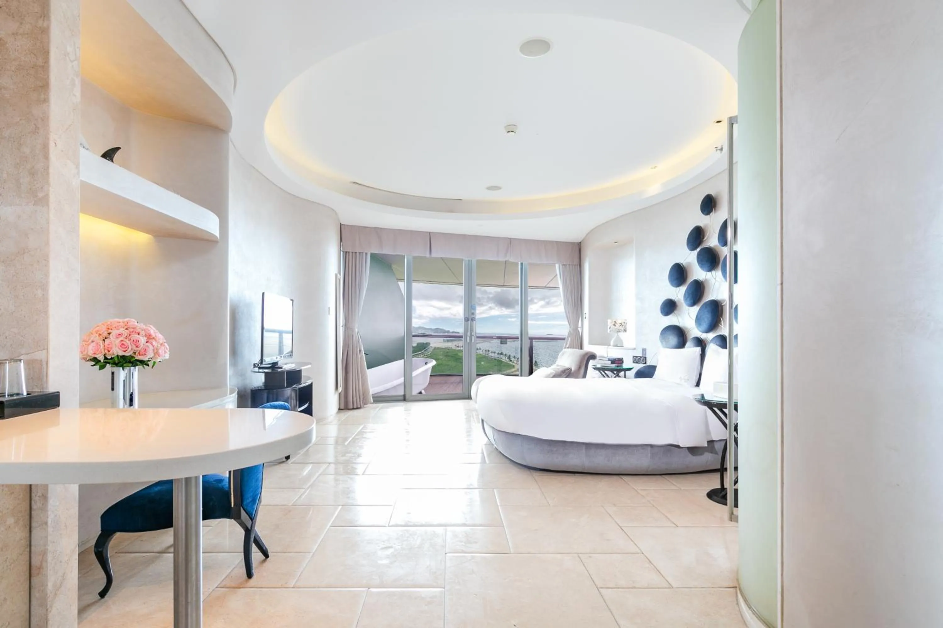 Photo of the whole room in Sanya Phoenix Island Yuejia flat