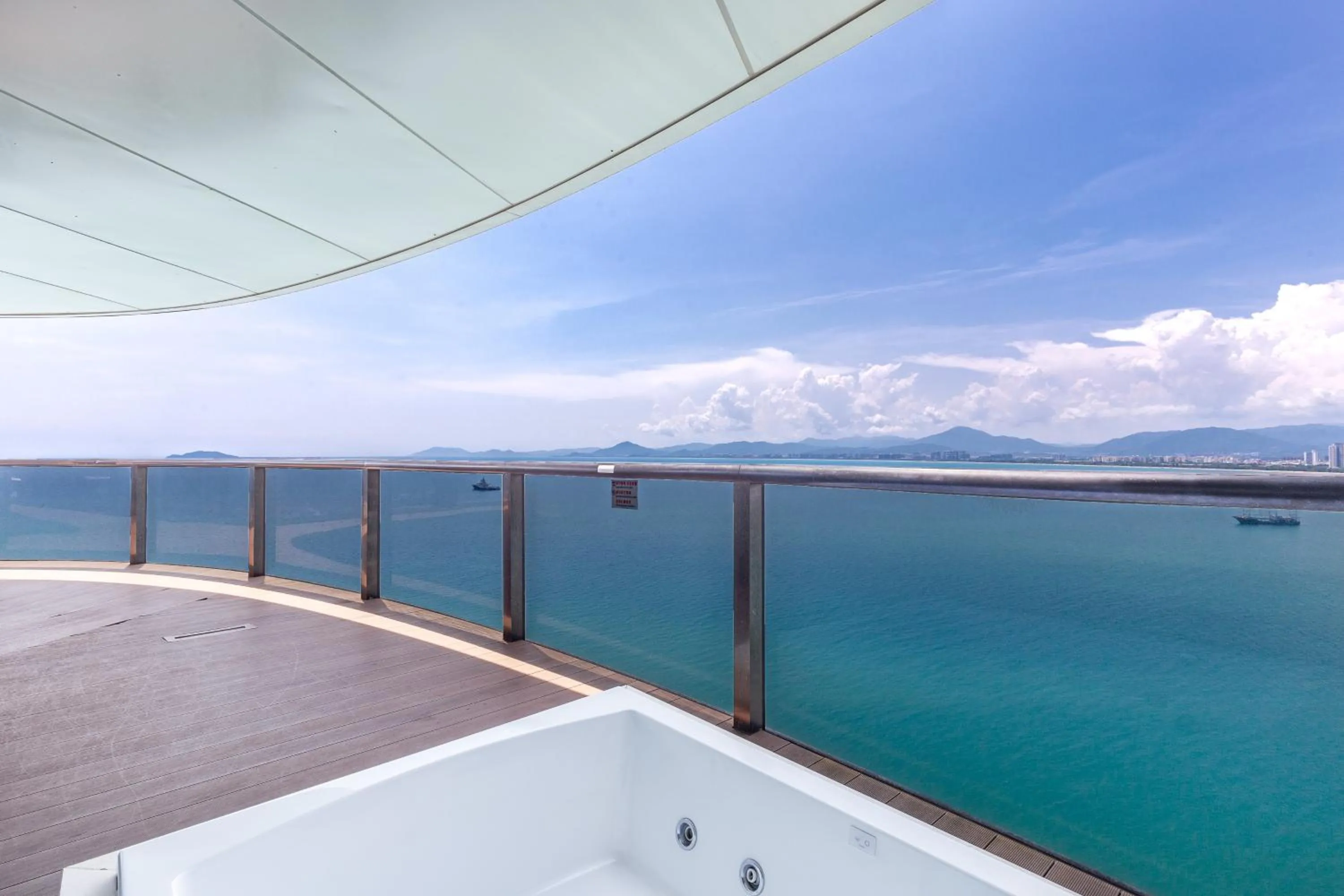 Natural landscape in Sanya Phoenix Island Yuejia flat