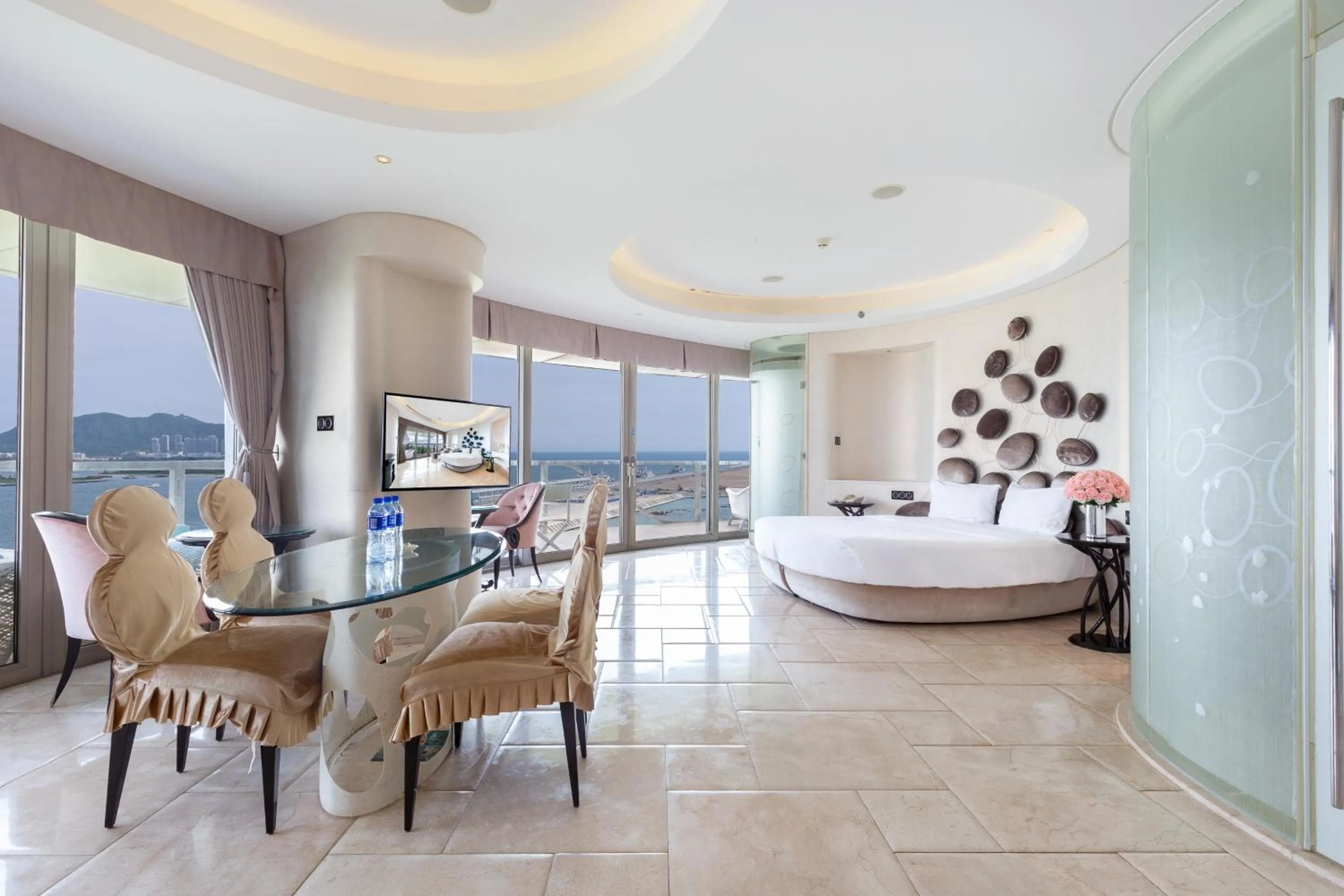 Photo of the whole room in Sanya Phoenix Island Yuejia flat