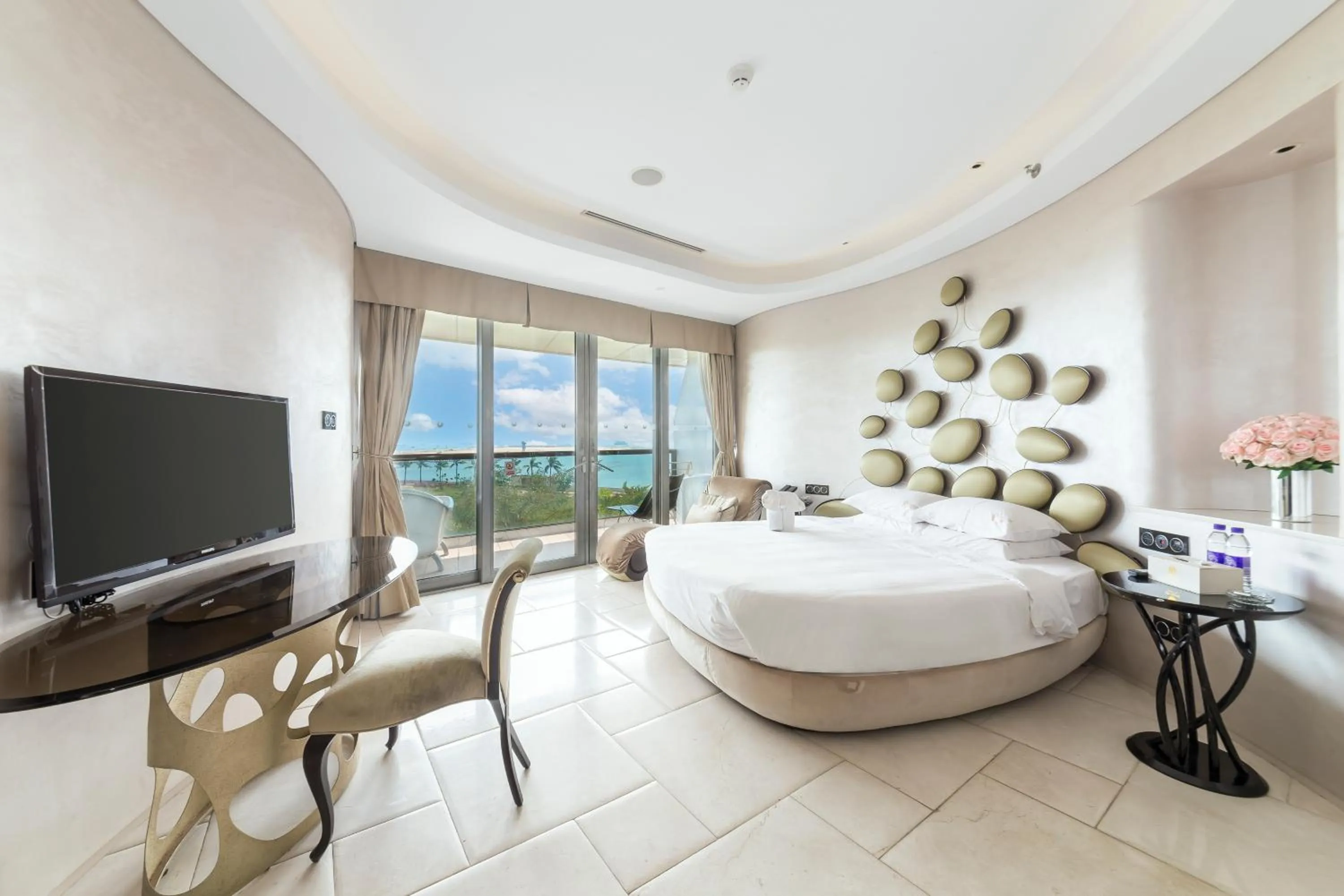 Photo of the whole room in Sanya Phoenix Island Yuejia flat