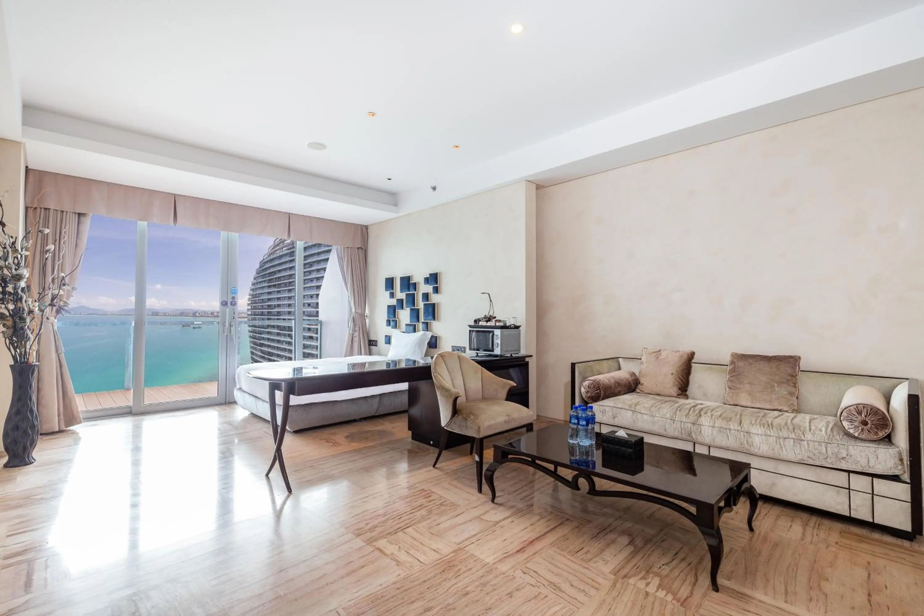 Living room in Sanya Phoenix Island Yuejia flat