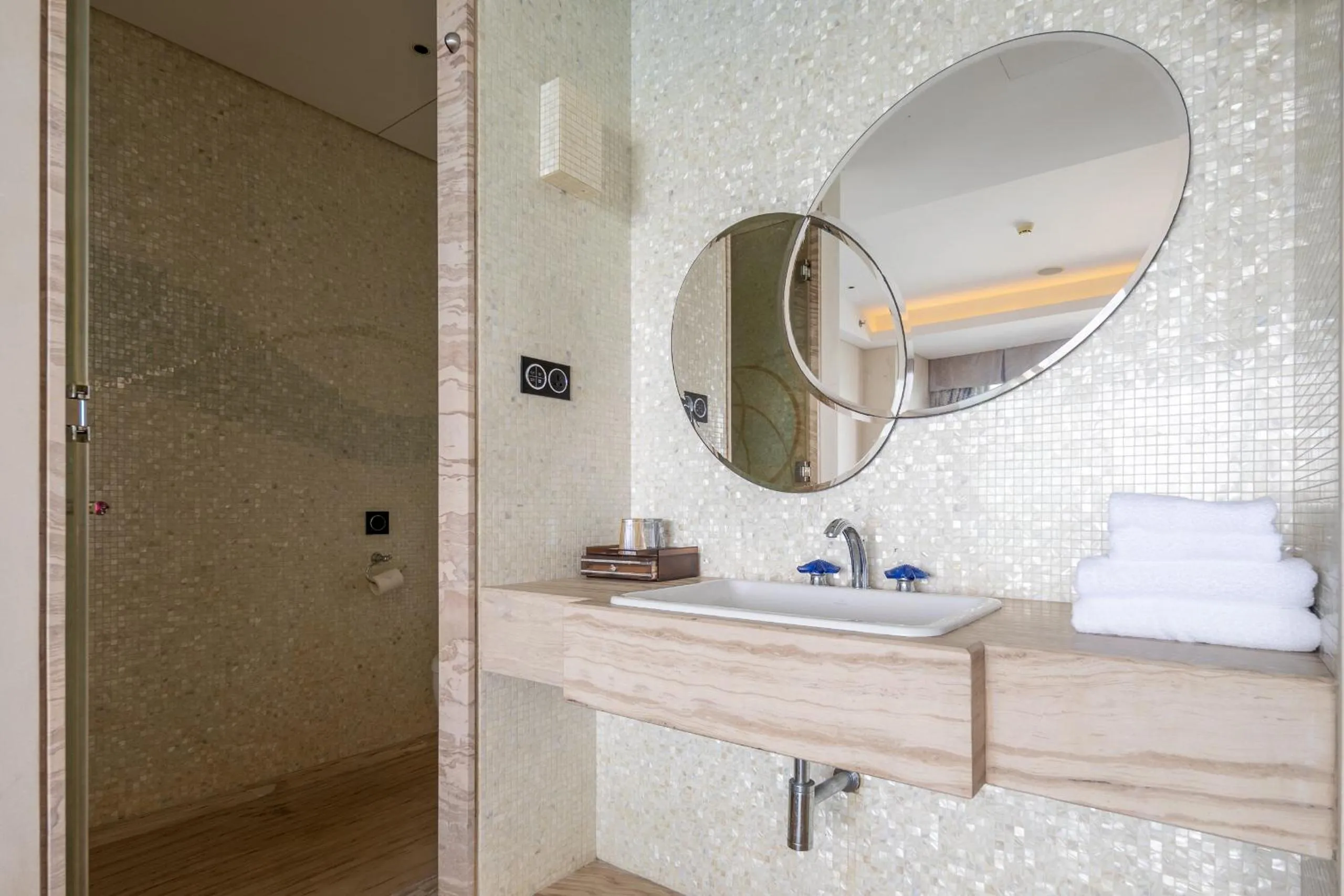 Sanya Phoenix Island Yuejia flat