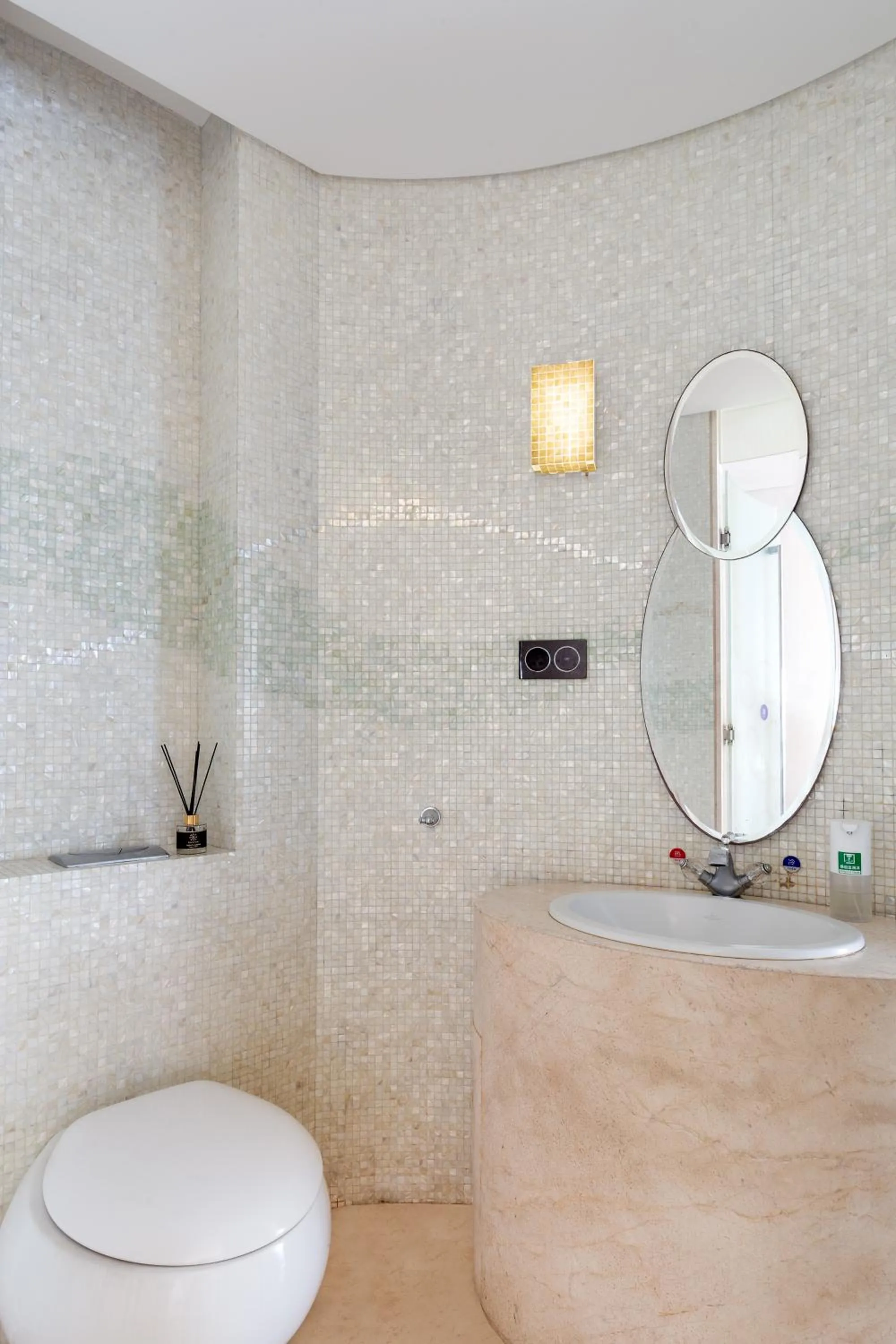 Toilet in Sanya Phoenix Island Yuejia flat