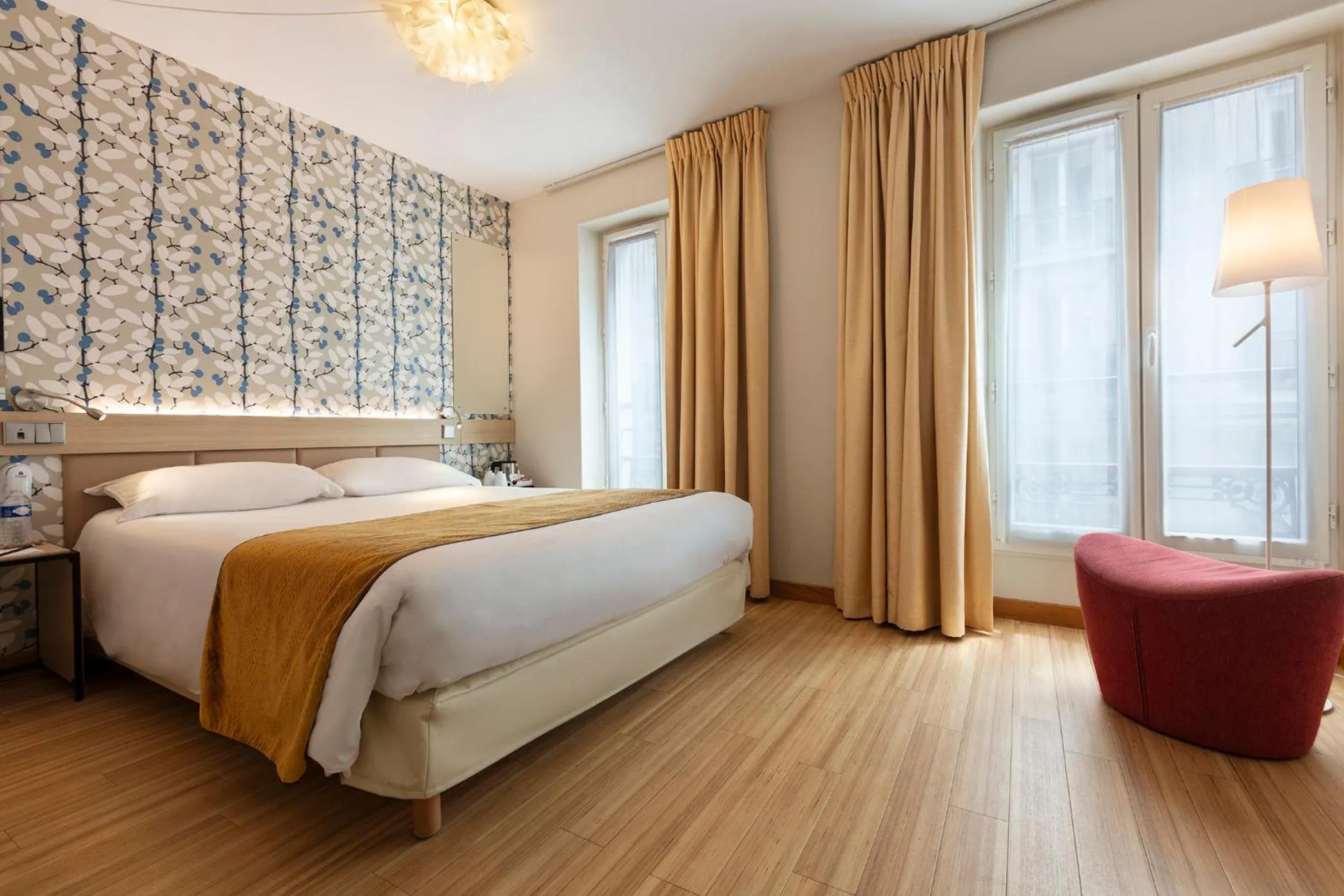 Bedroom, Bed in Hôtel Hor Les Lumières