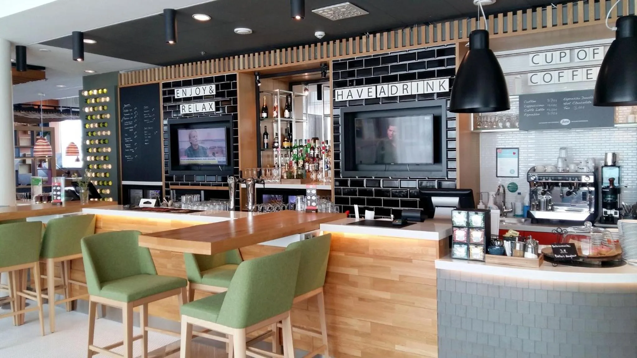 Restaurant/places to eat in Holiday Inn Helsinki West - Ruoholahti by IHG