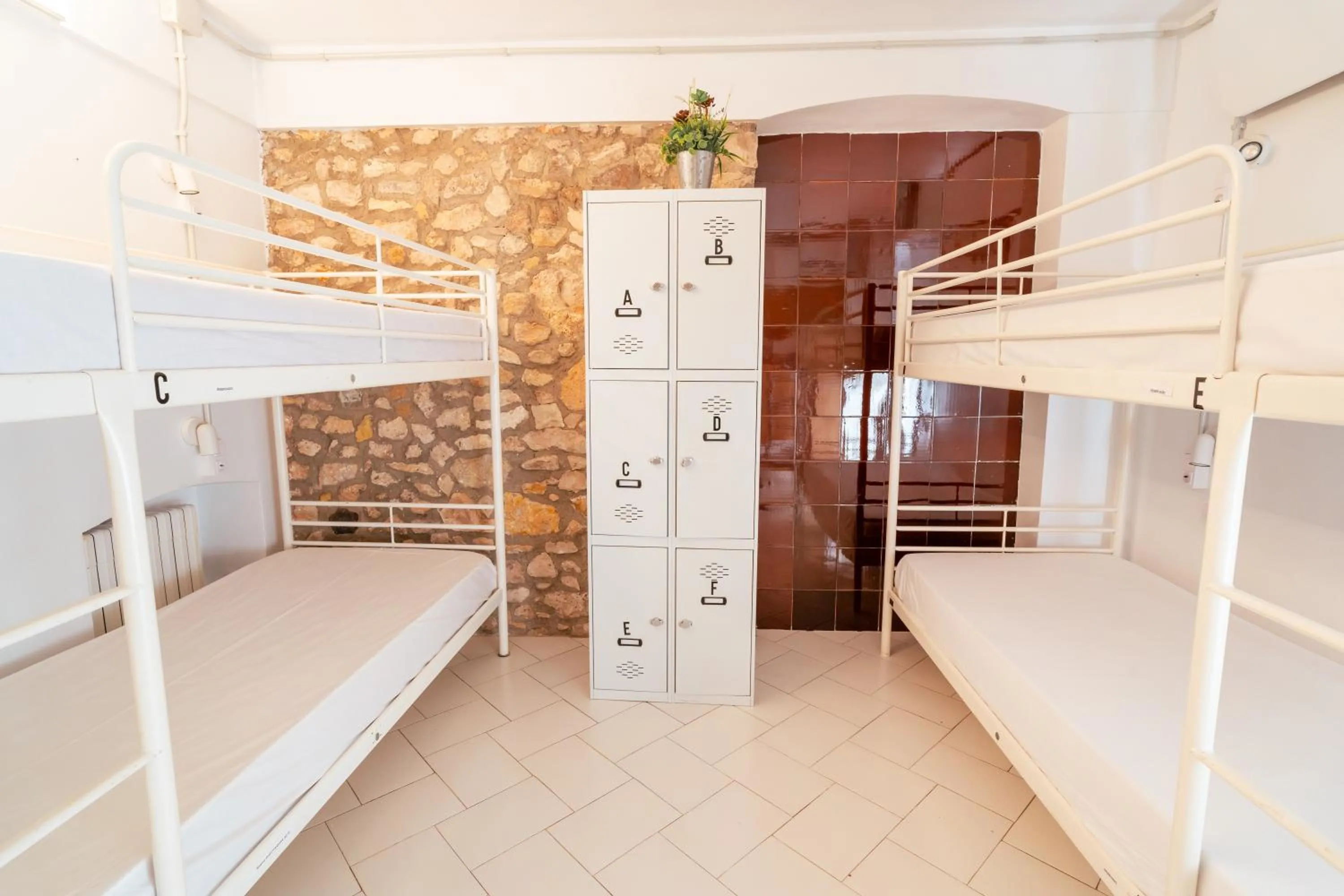 Photo of the whole room, Bed in Forum Tarragona