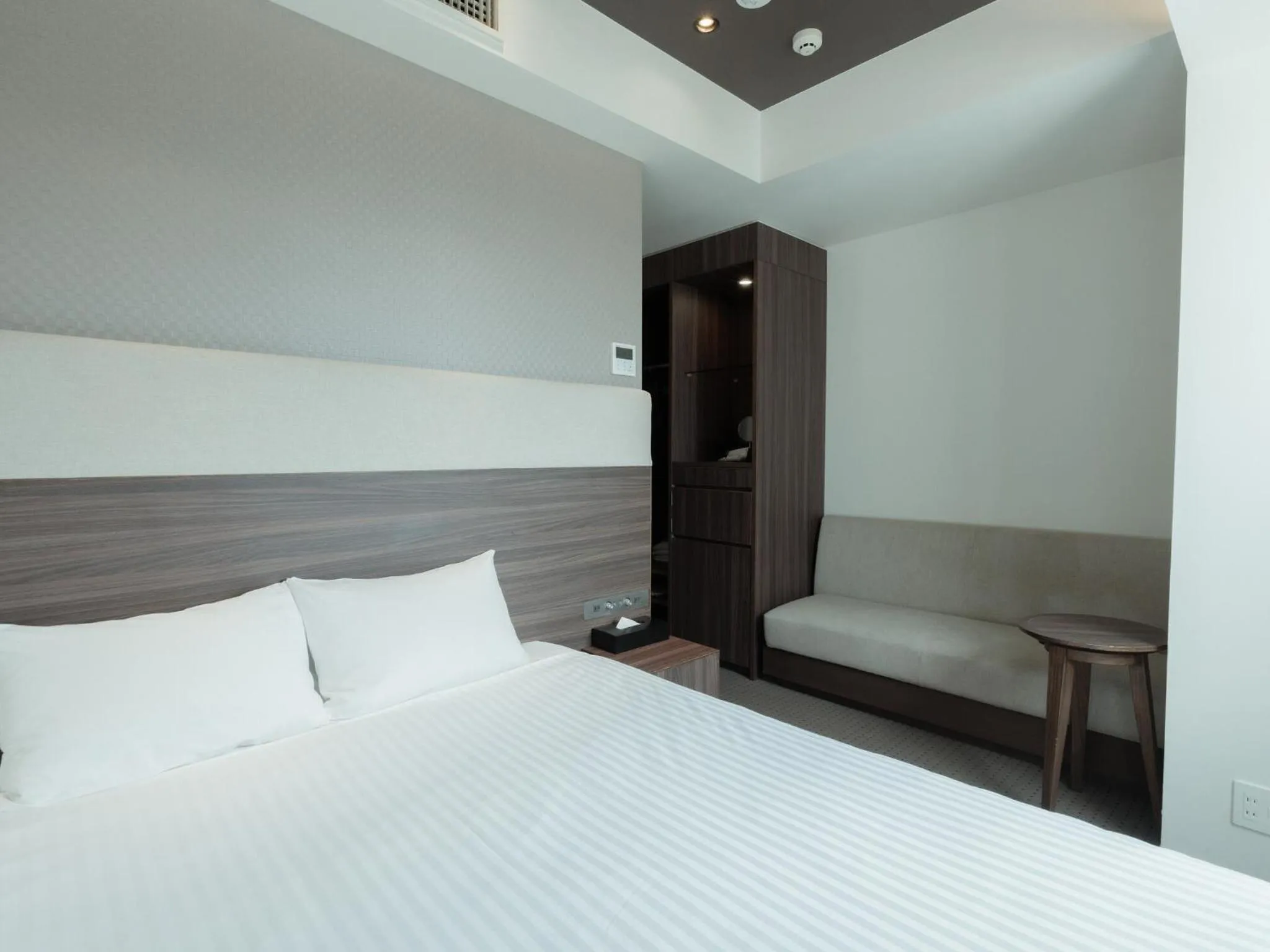 Bed in Hotel Aqua Citta Naha