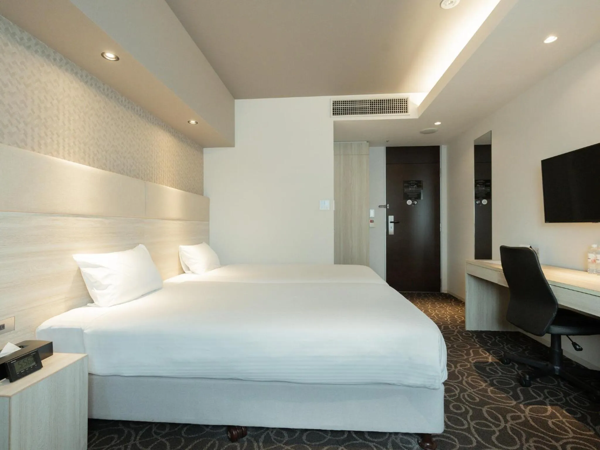 Bed in Hotel Aqua Citta Naha