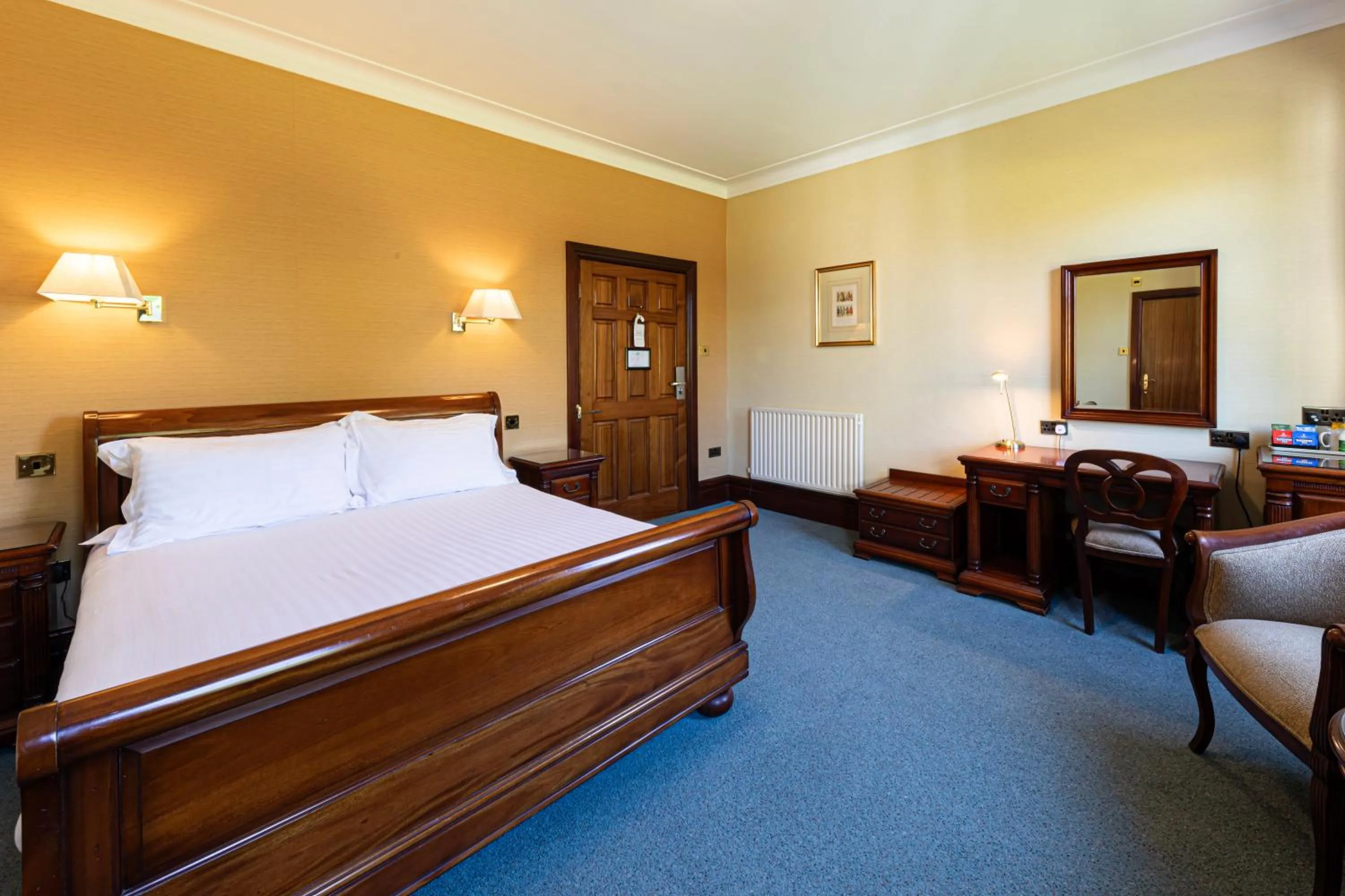 Bedroom, Bed in Lake District Castle Inn