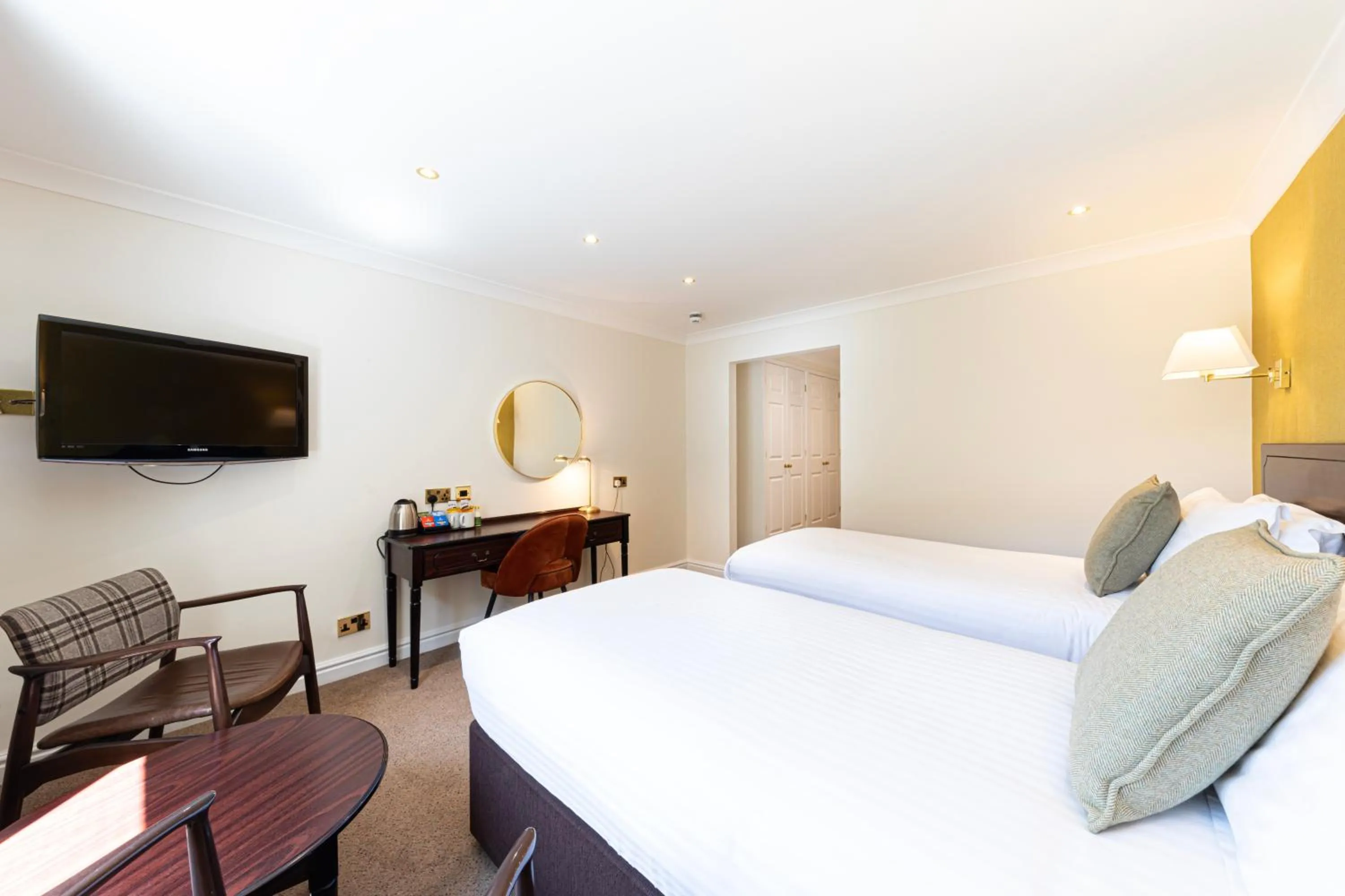 Toilet, Bed in Lake District Castle Inn