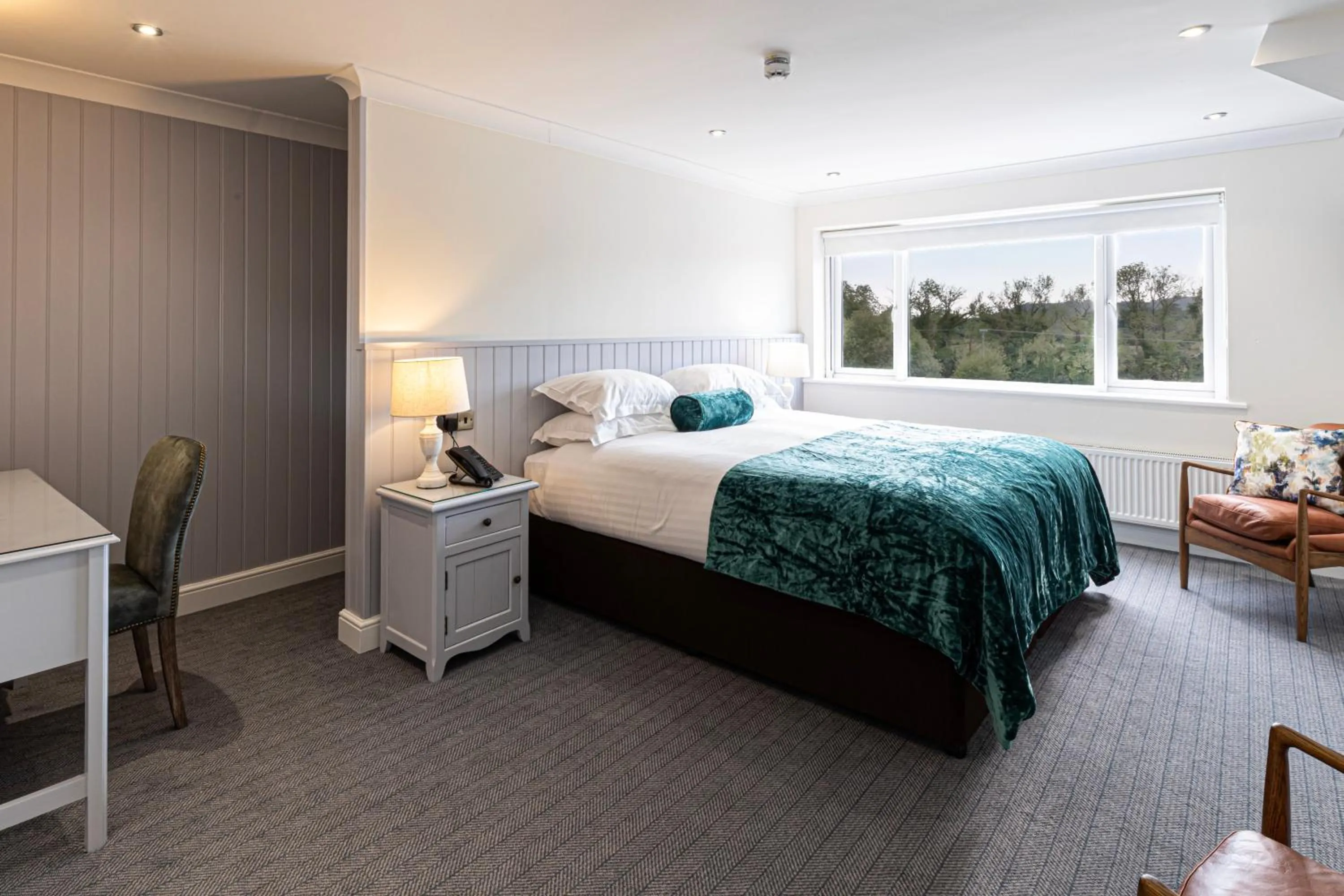 Bedroom, Bed in Lake District Castle Inn