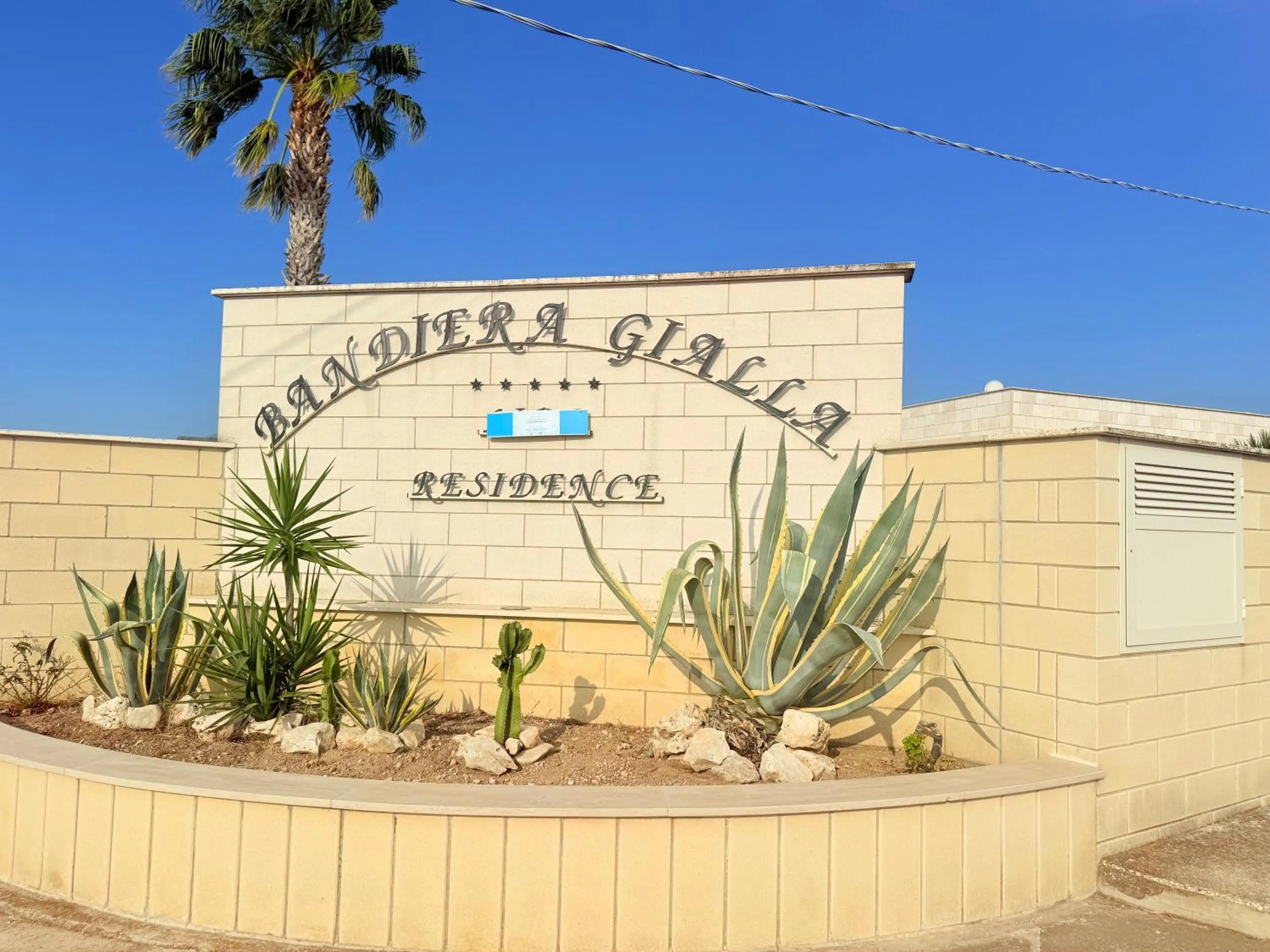 Property building in Residence Bandiera Gialla