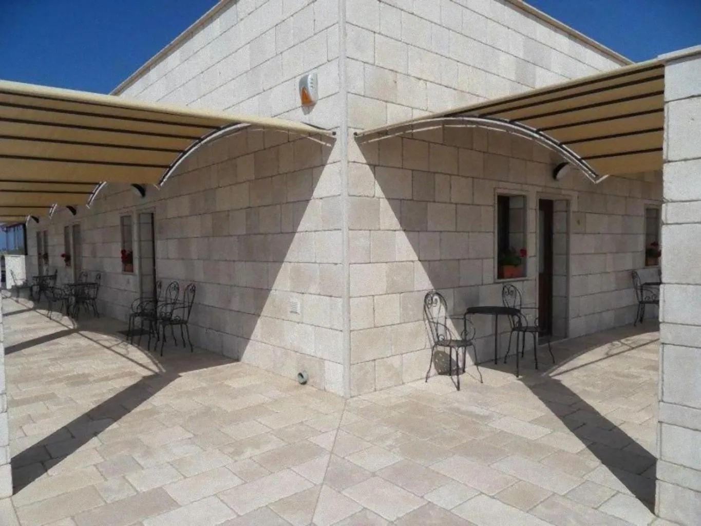 Property building in Residence Bandiera Gialla