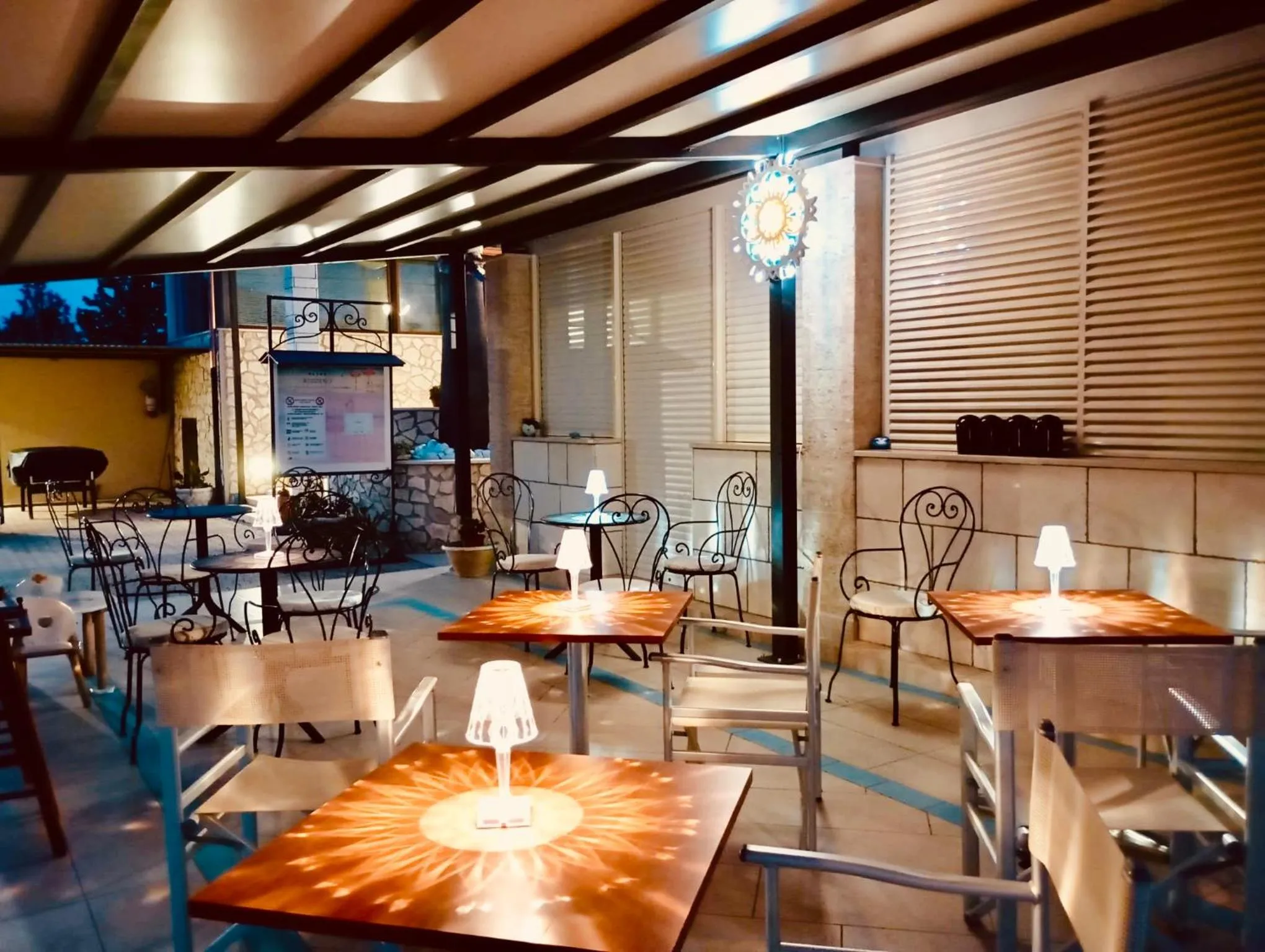 Restaurant/places to eat in Residence Bandiera Gialla