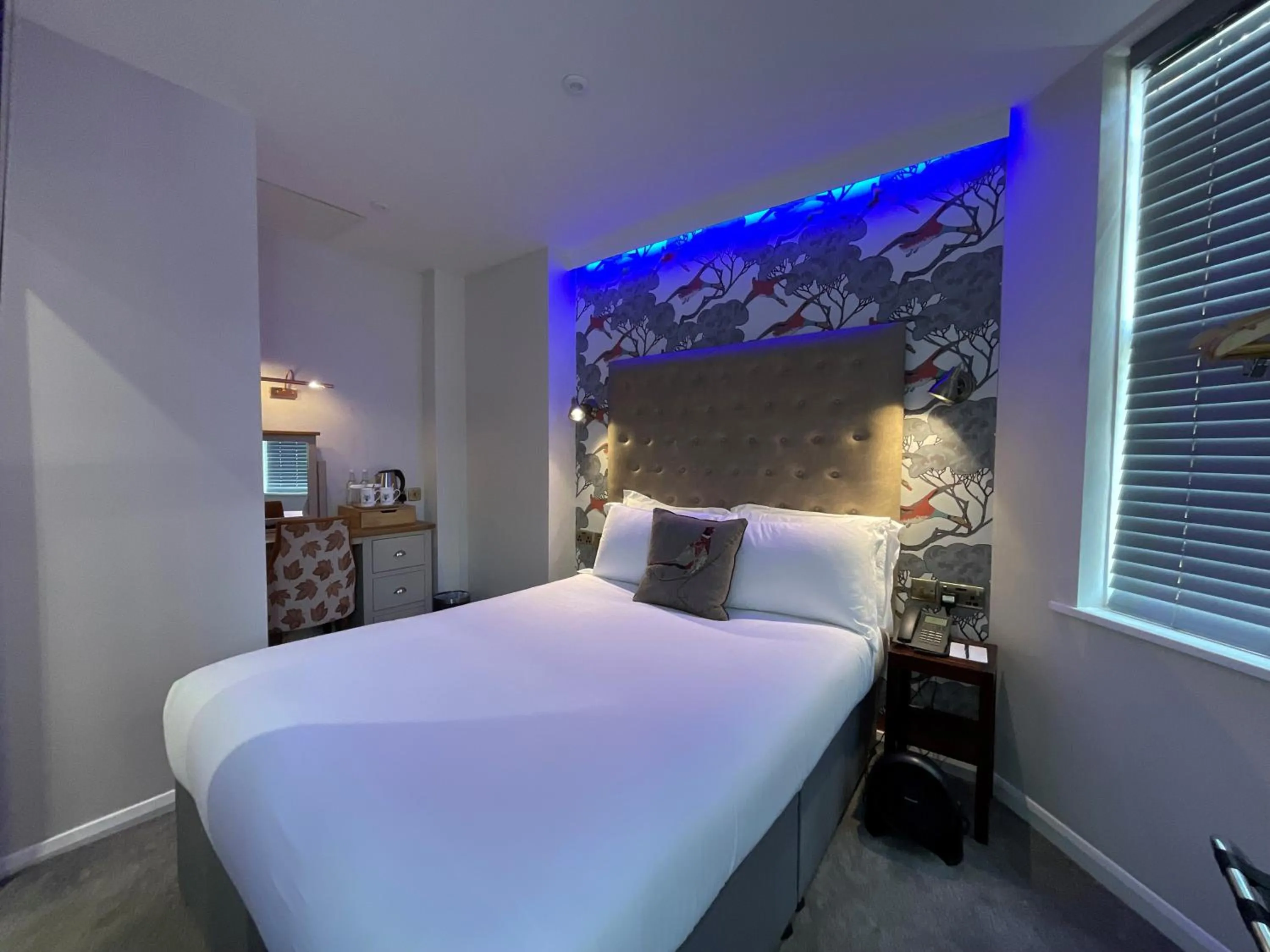 Bed in Forest Park Country Hotel & Inn, Brockenhurst, New Forest, Hampshire - The Coaching Inn Group