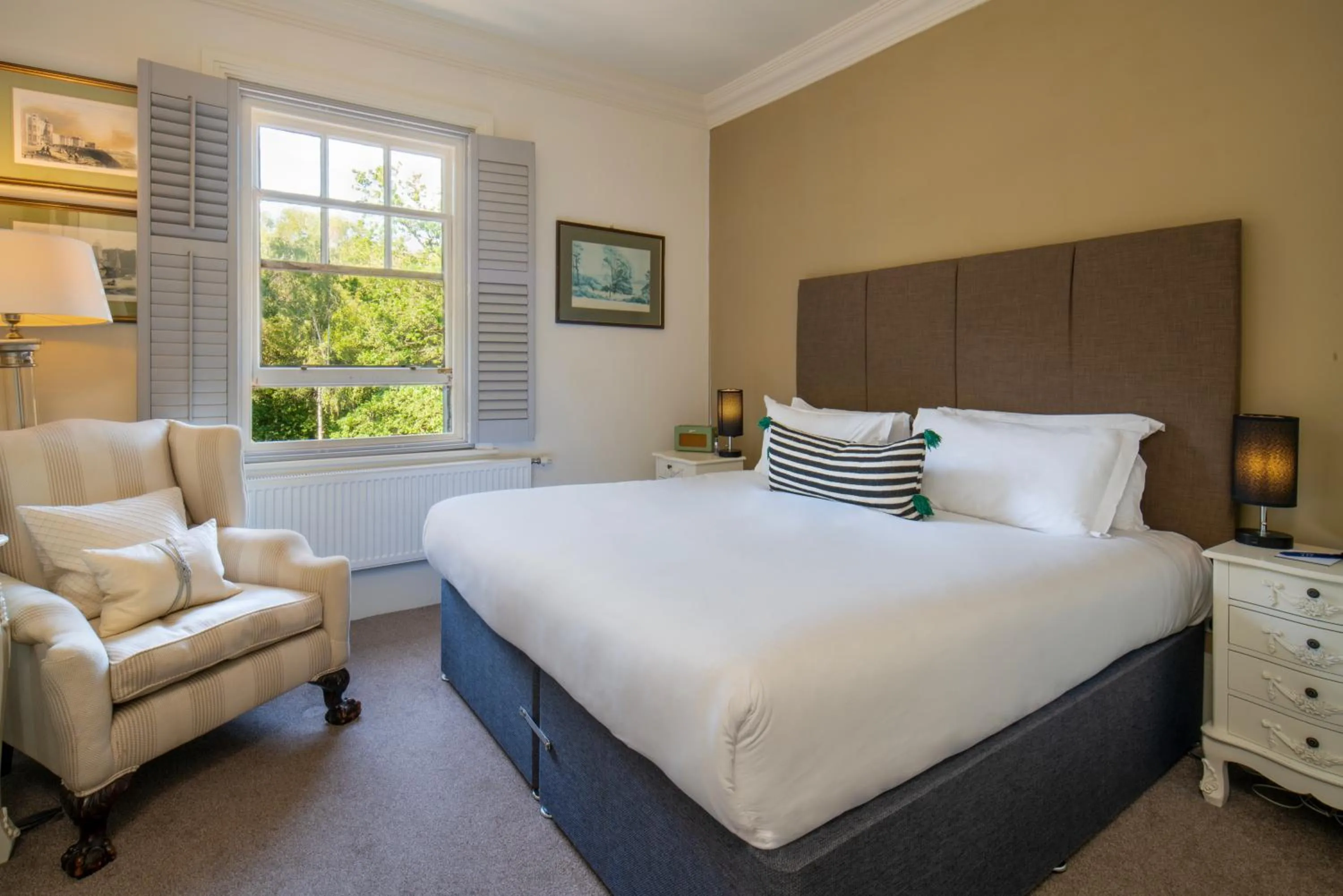 Bed in Forest Park Country Hotel & Inn, Brockenhurst, New Forest, Hampshire - The Coaching Inn Group