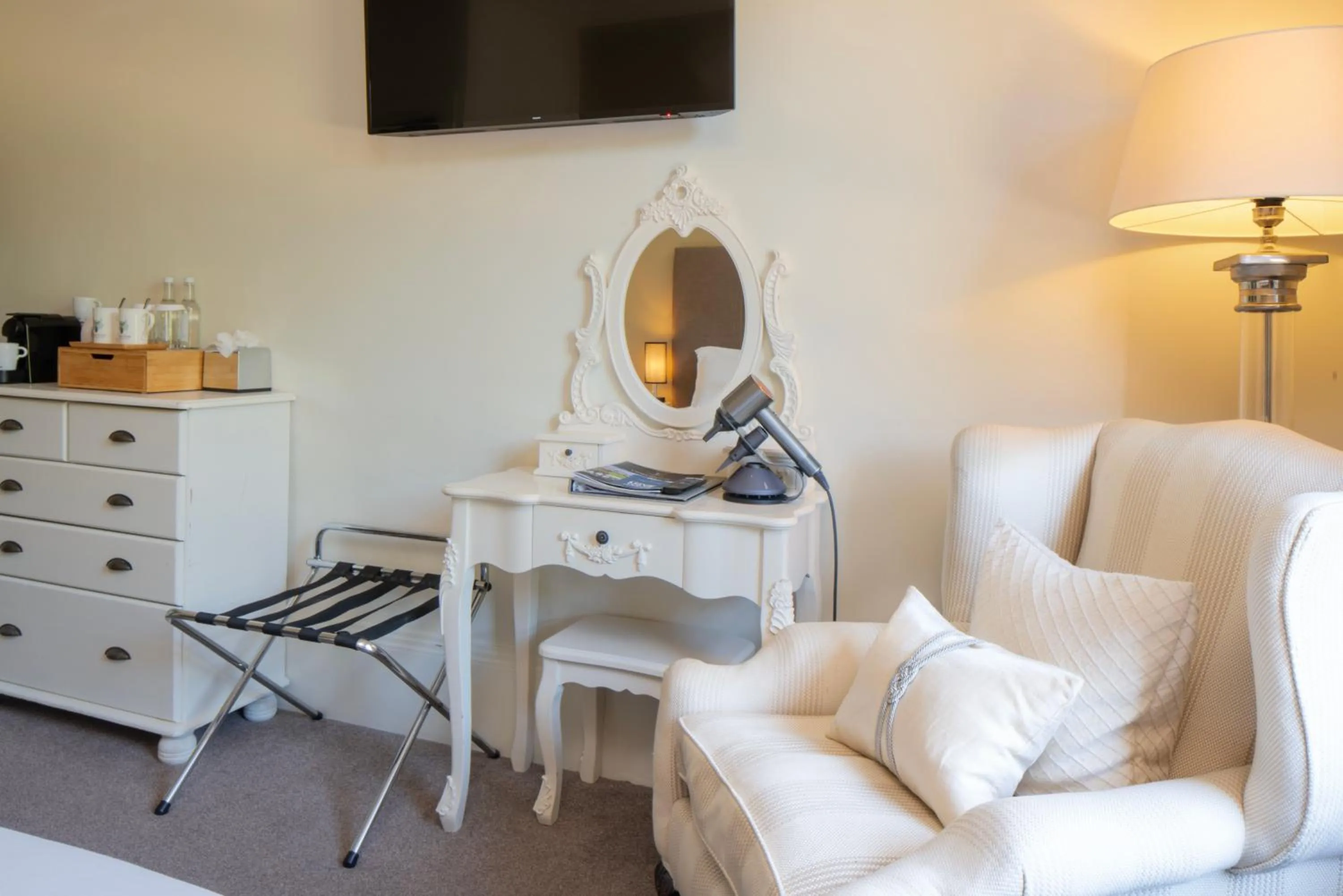 Seating area in Forest Park Country Hotel & Inn, Brockenhurst, New Forest, Hampshire - The Coaching Inn Group