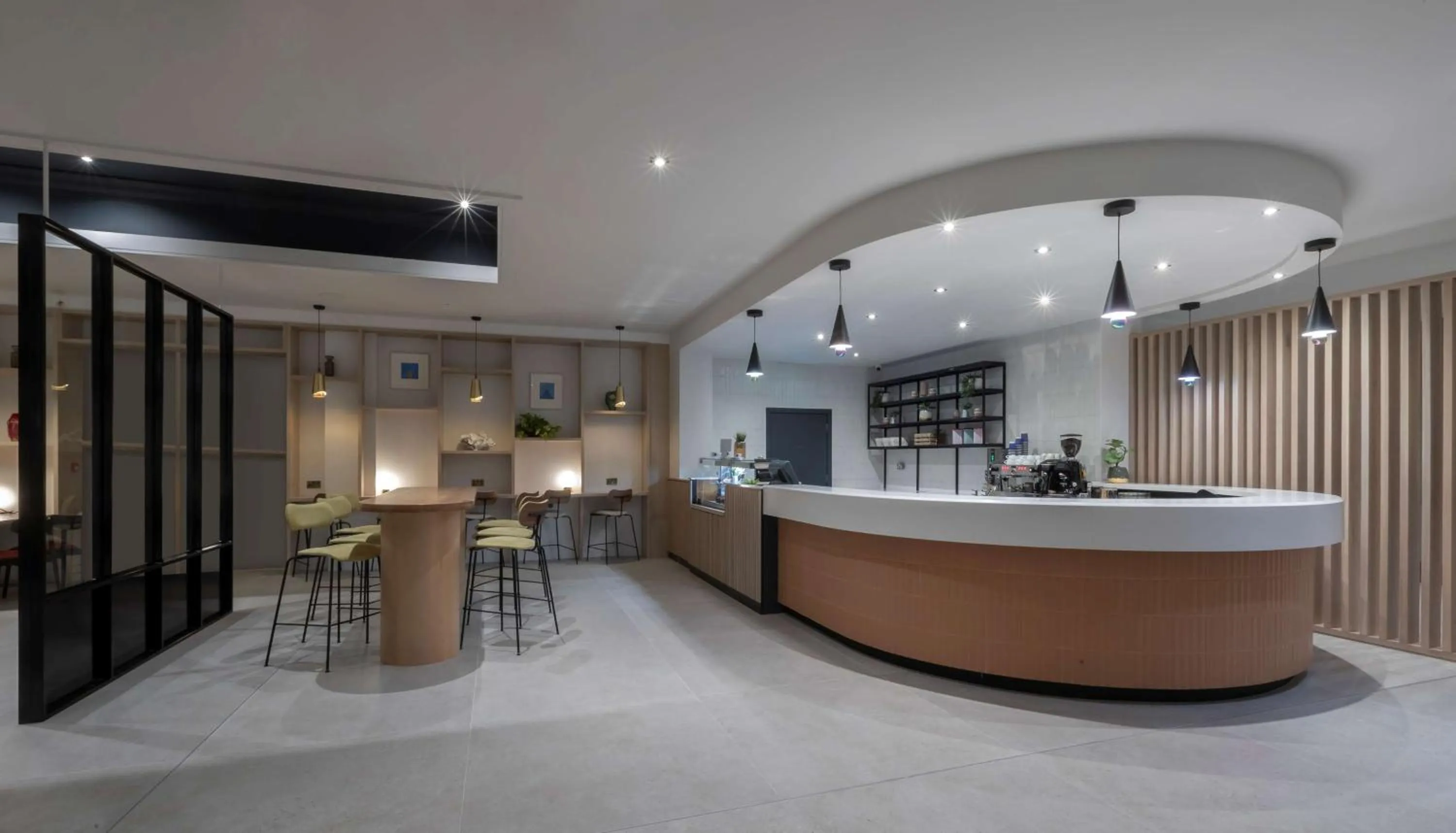 Restaurant/places to eat in Radisson Blu Hotel Dublin Airport