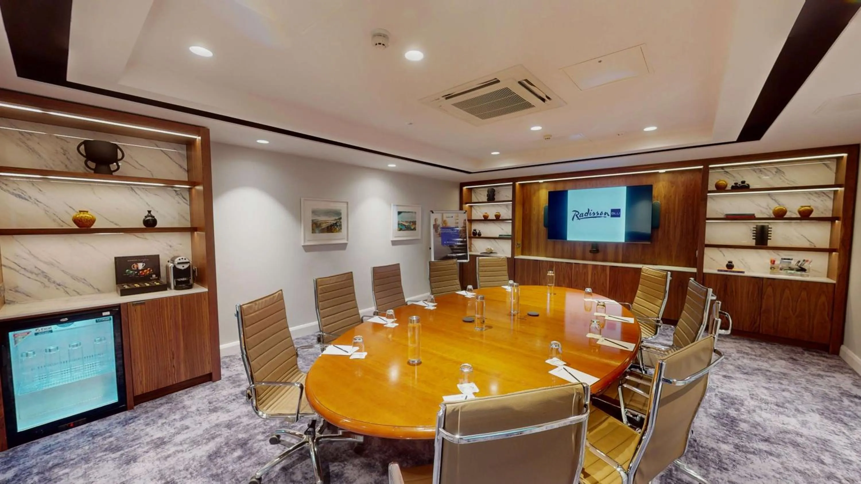 Meeting/conference room in Radisson Blu Hotel Dublin Airport