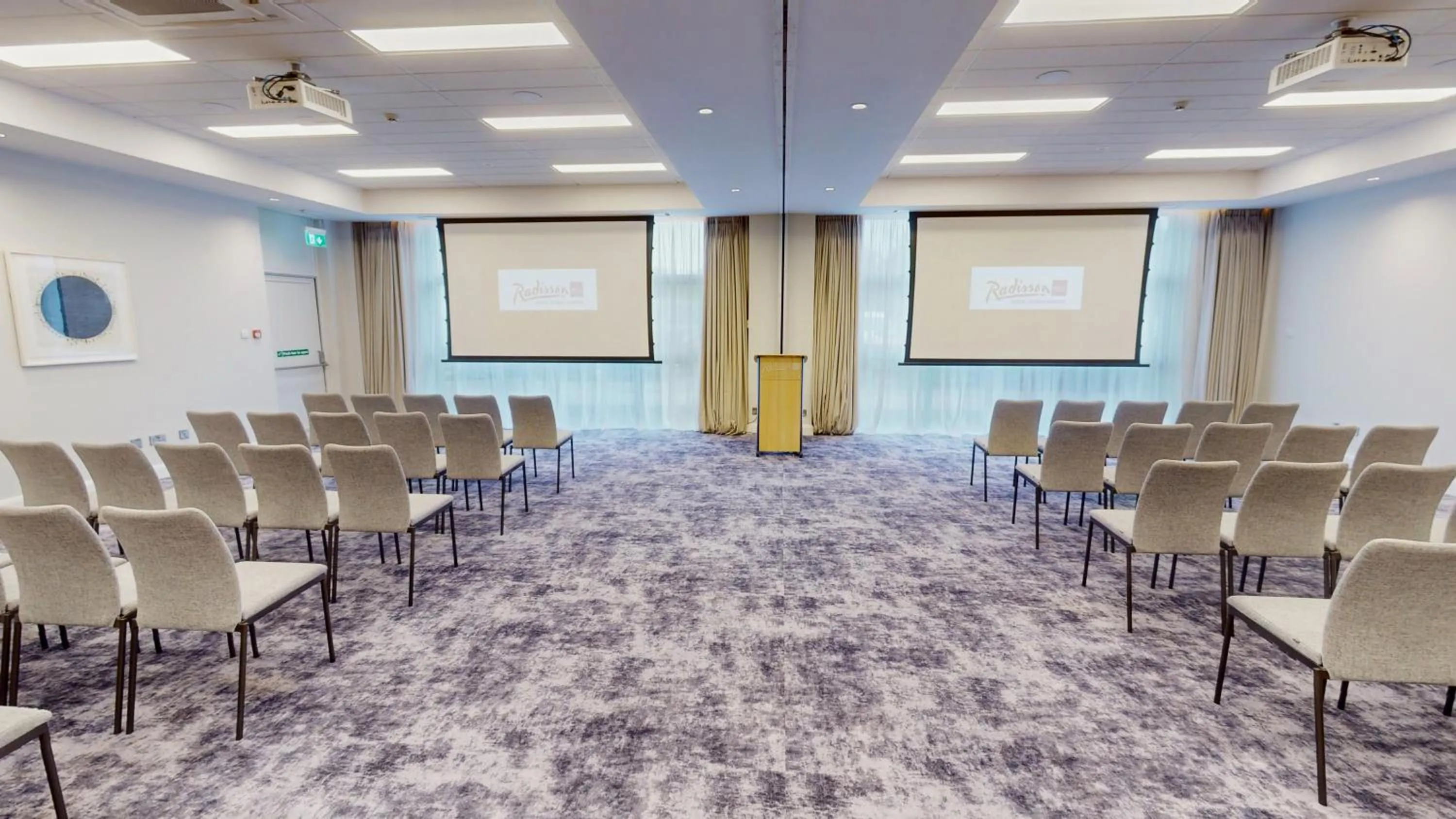 Meeting/conference room in Radisson Blu Hotel Dublin Airport