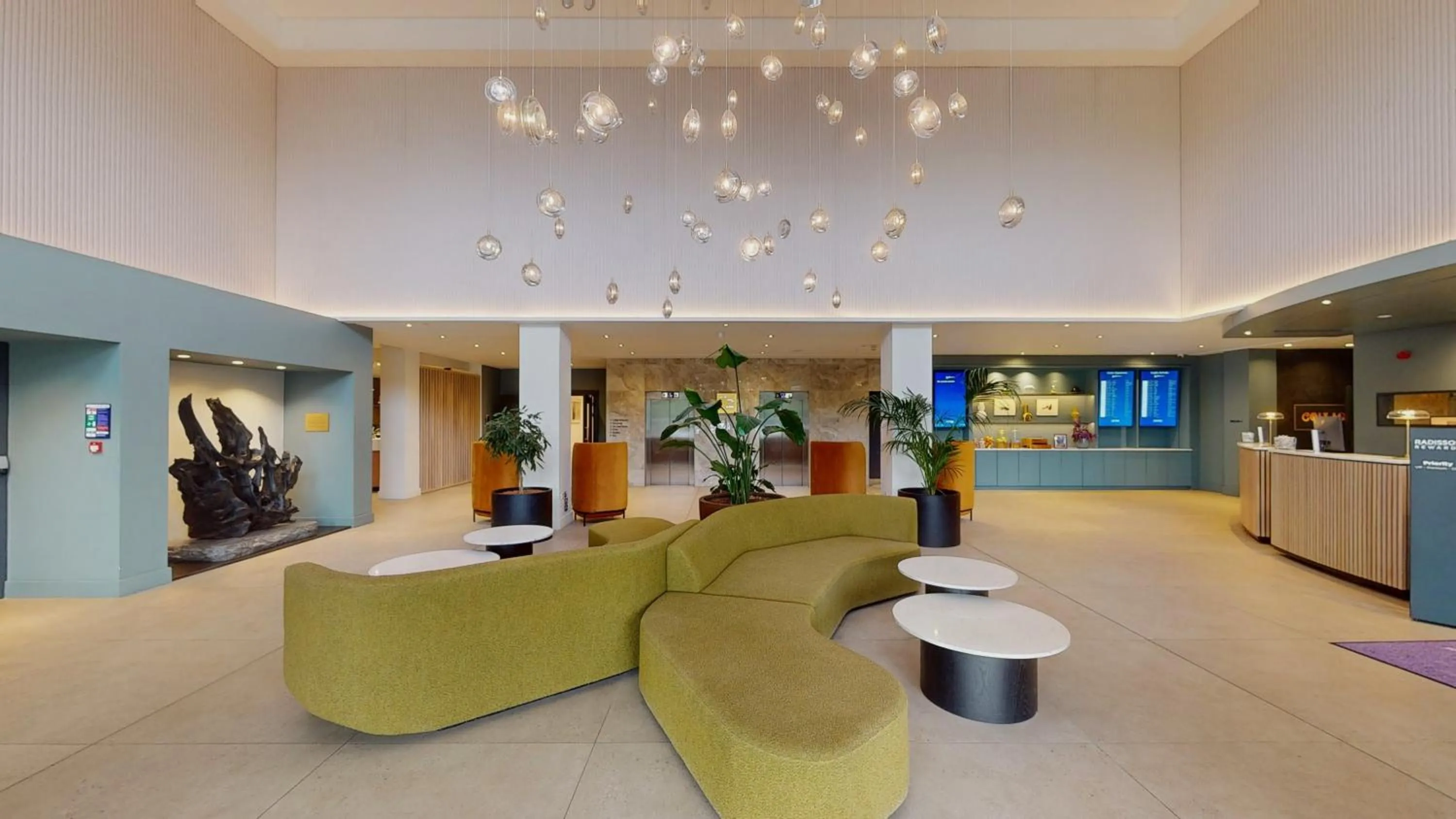 Lobby or reception in Radisson Blu Hotel Dublin Airport