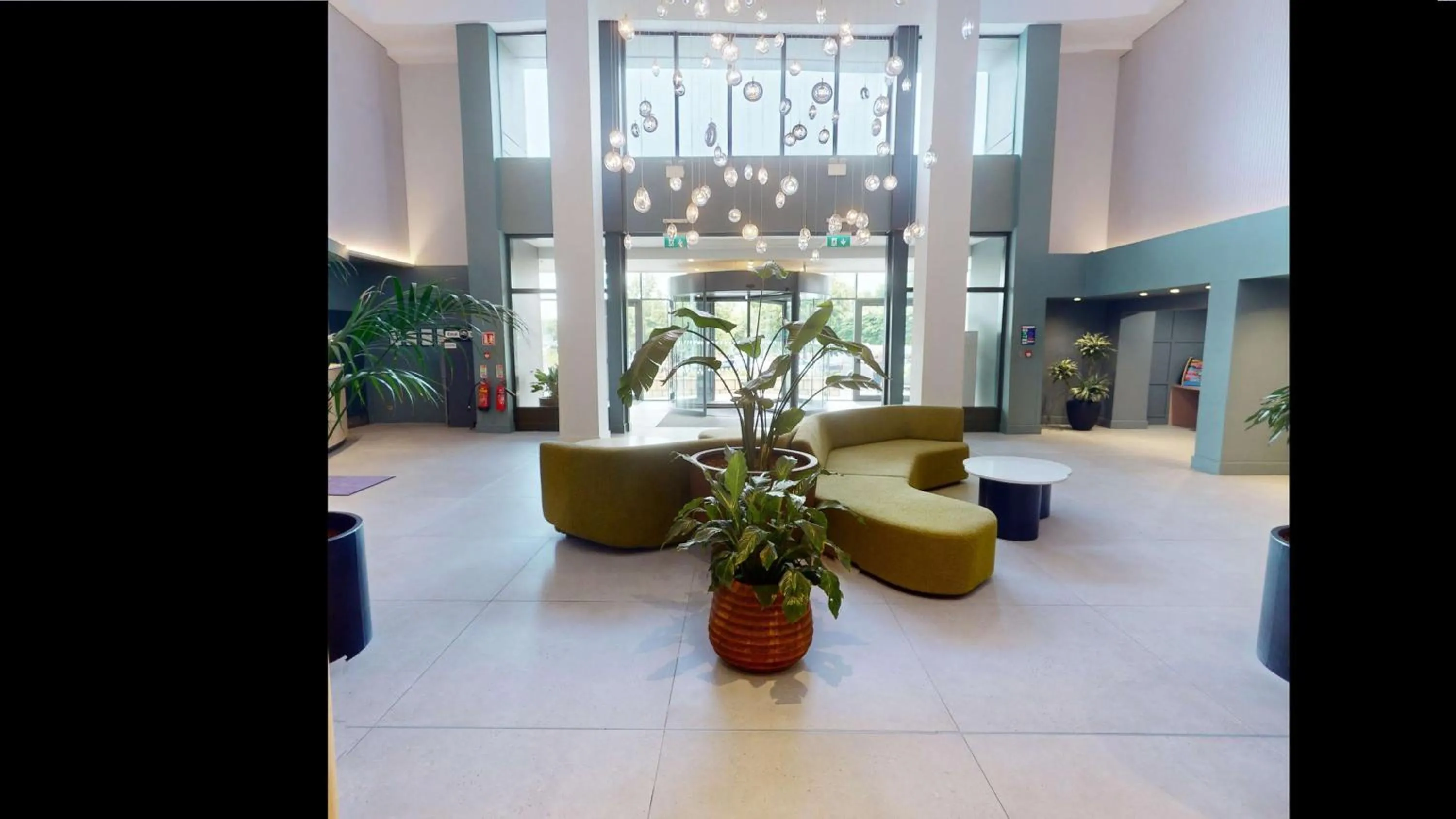 Lobby or reception in Radisson Blu Hotel Dublin Airport